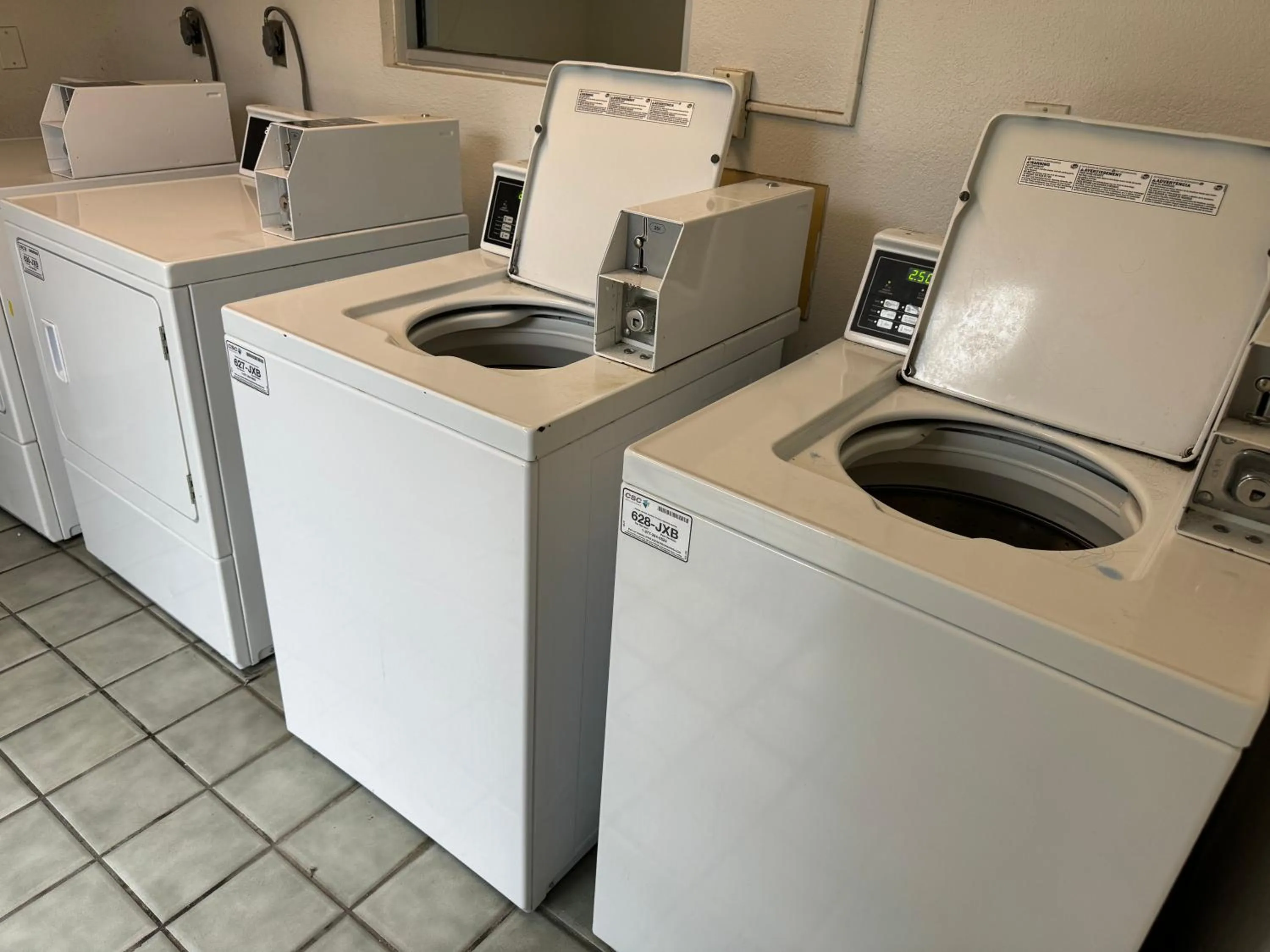 laundry, Kitchen/Kitchenette in Capital O Hotel Richmond Hill/Savannah area I-95