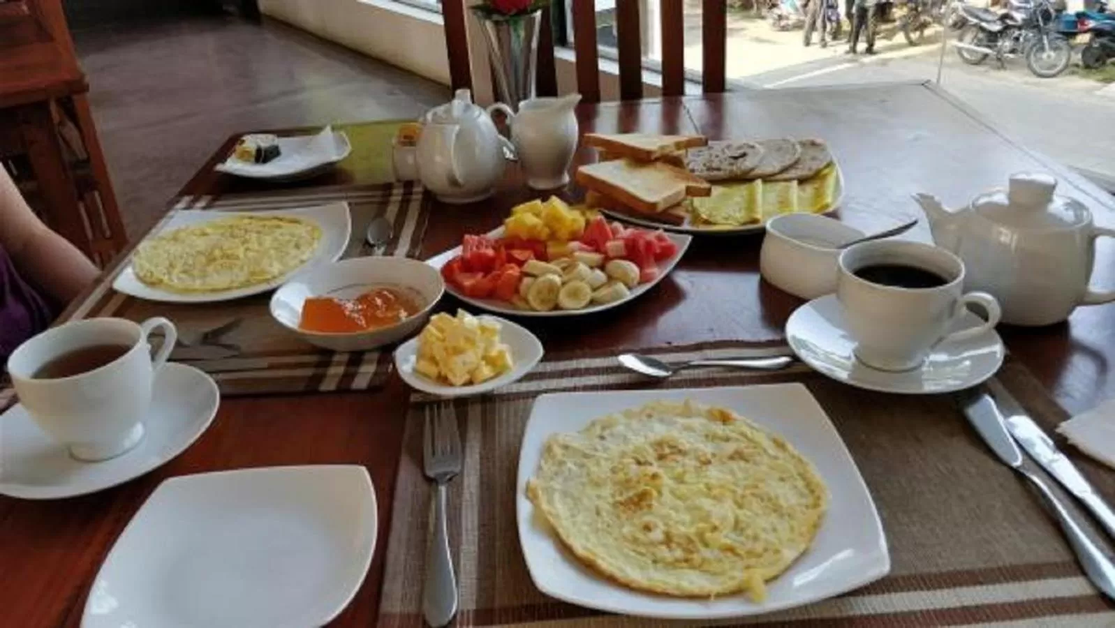 Breakfast in The Blue View Ella