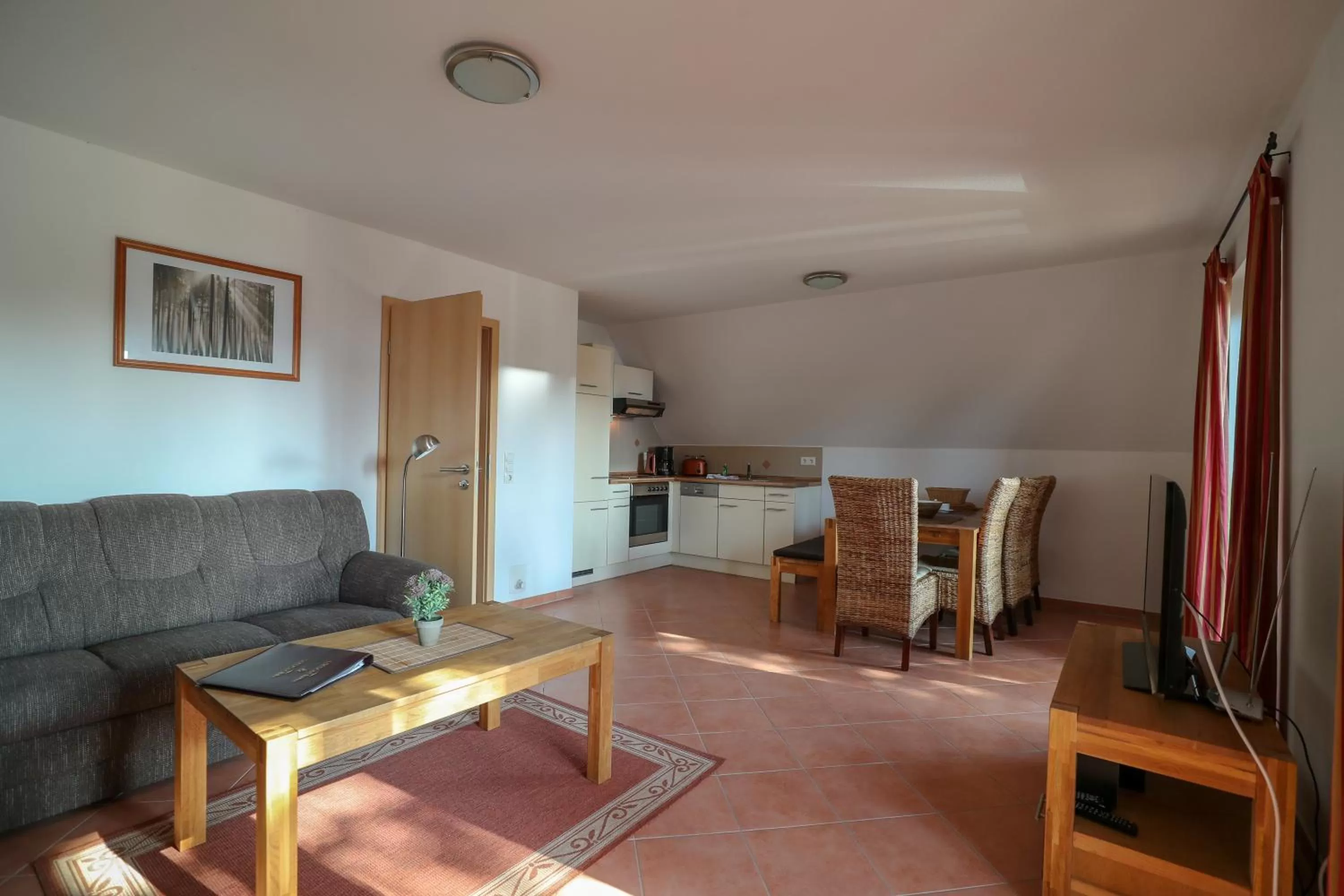 Kitchen or kitchenette, Seating Area in Usedom Bike Hotel & Suites