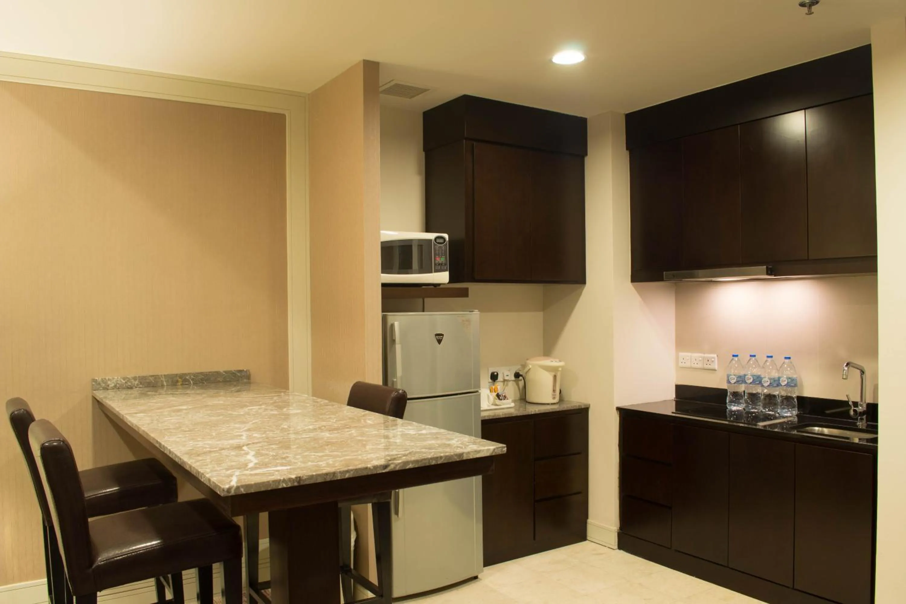 Kitchen or kitchenette in I Hotel Batam