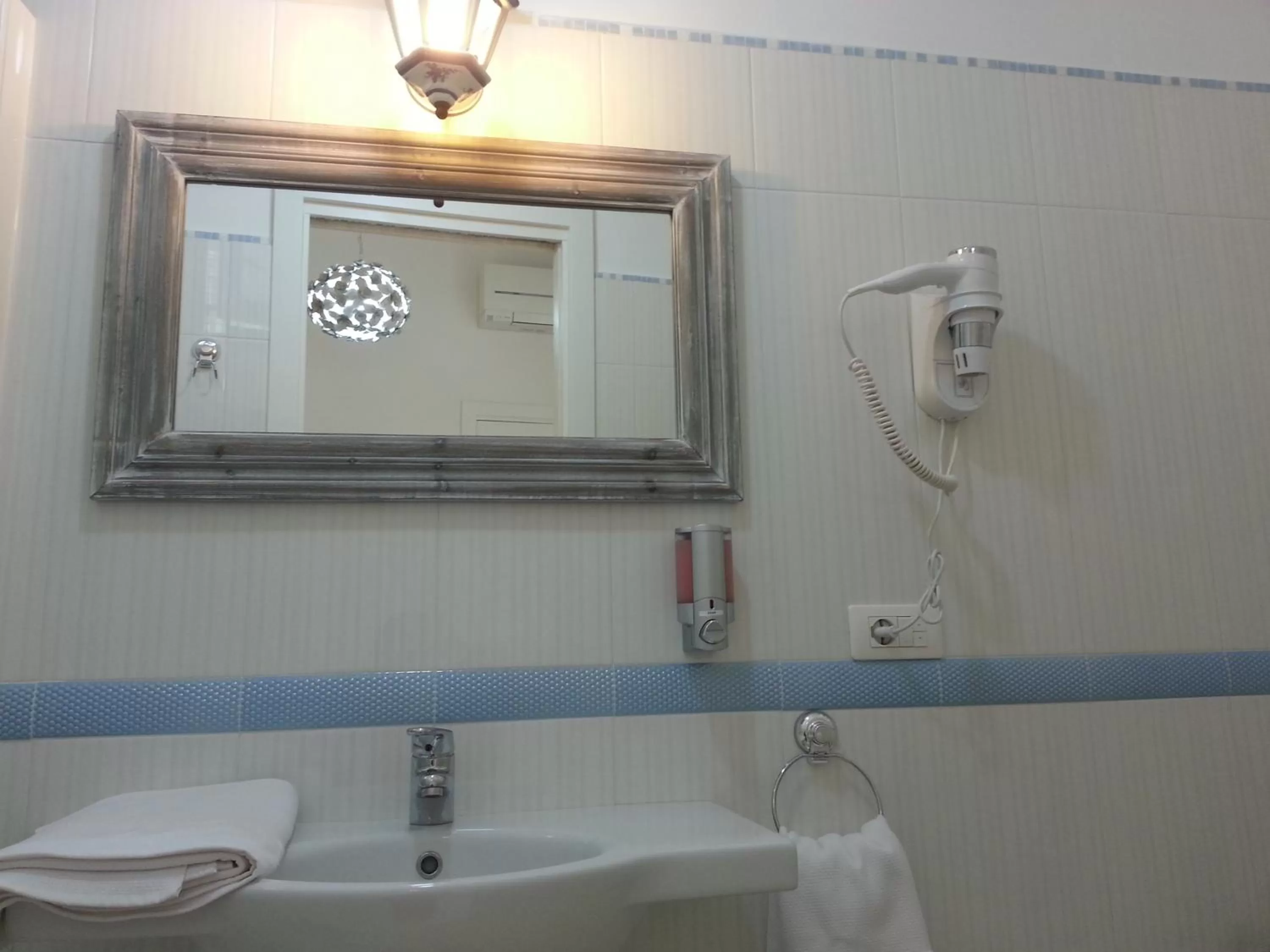 Bathroom in Fortino Capri