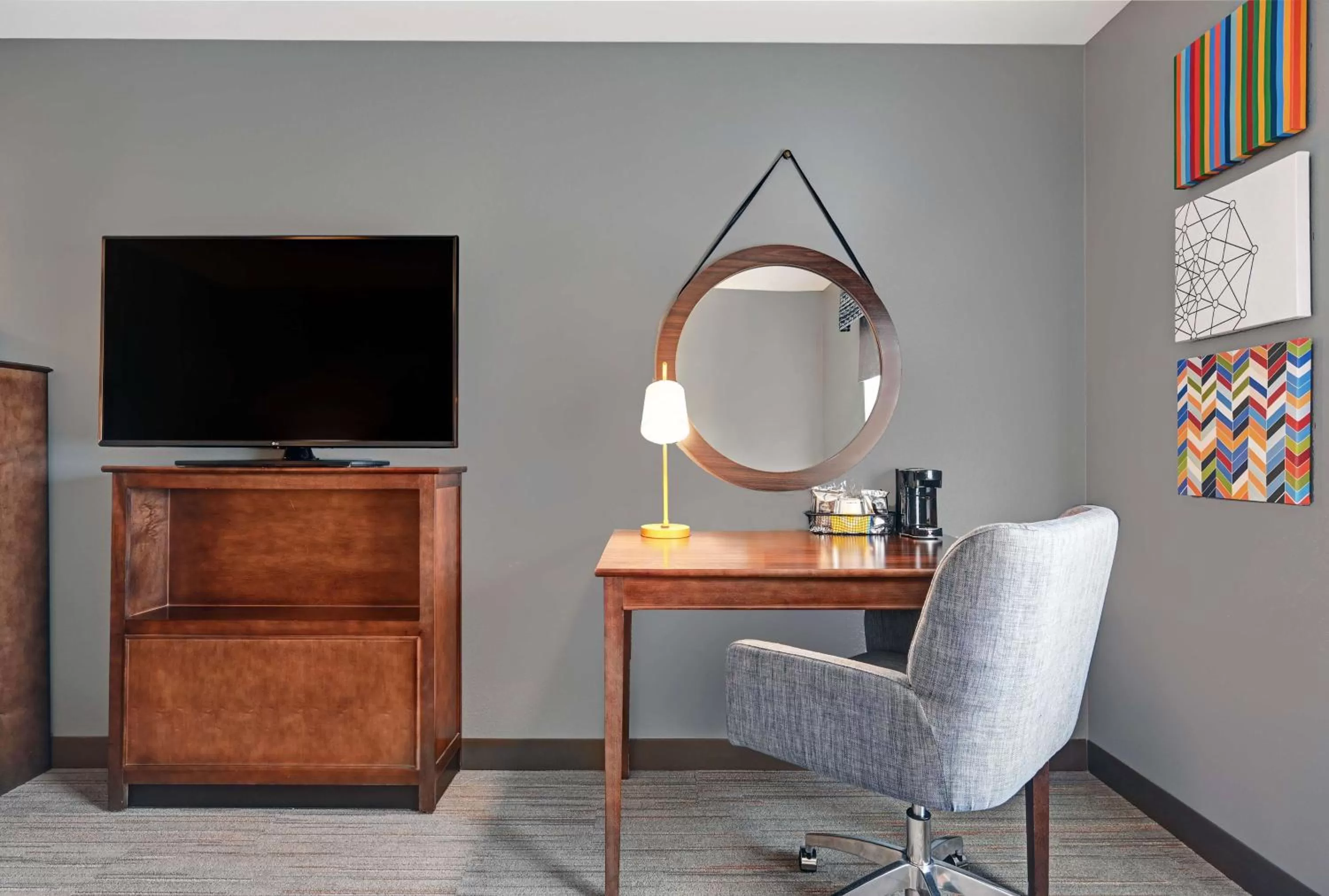 Bedroom in Hampton Inn Farmington