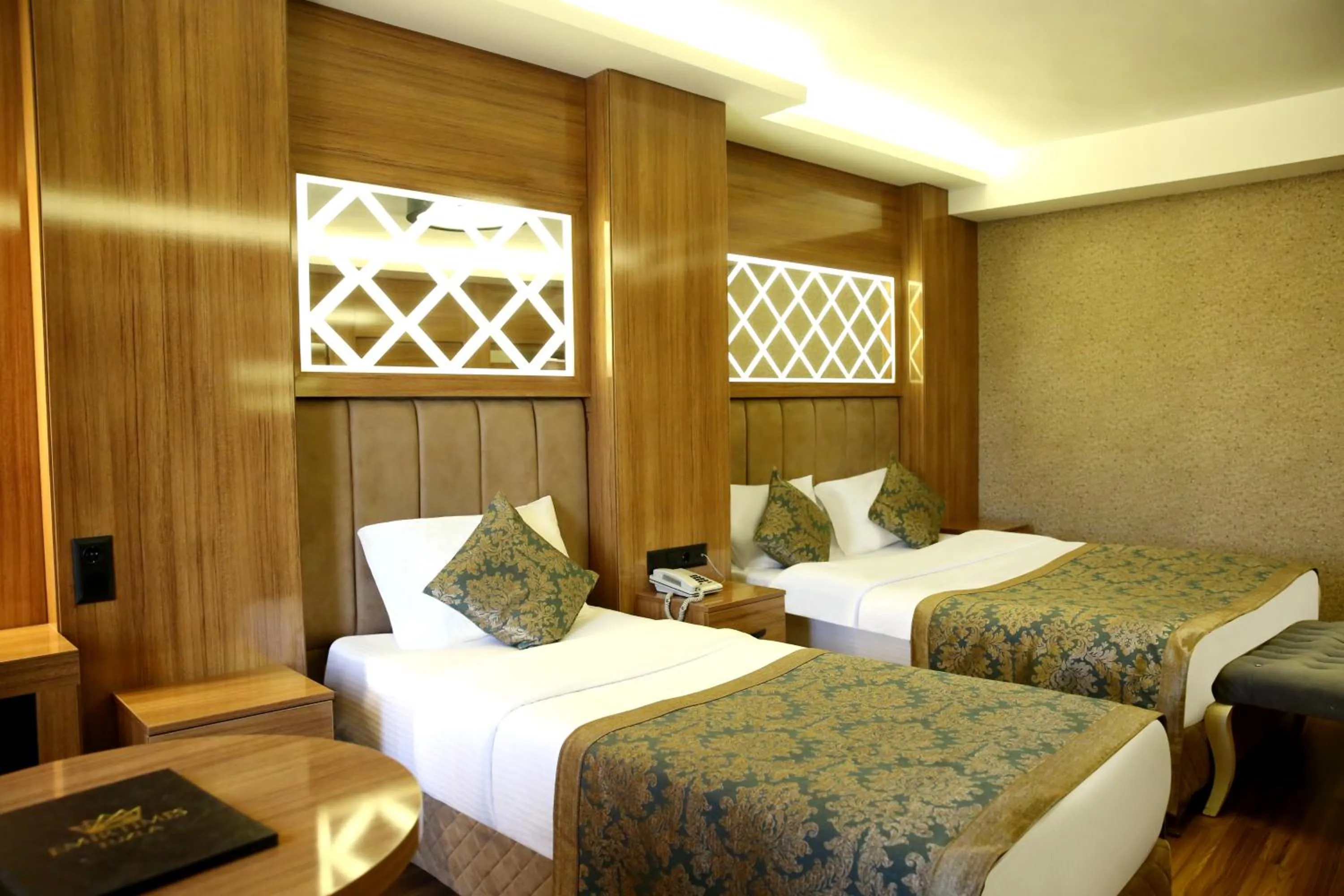 Photo of the whole room, Bed in Emirtimes Hotel&Spa - Tuzla