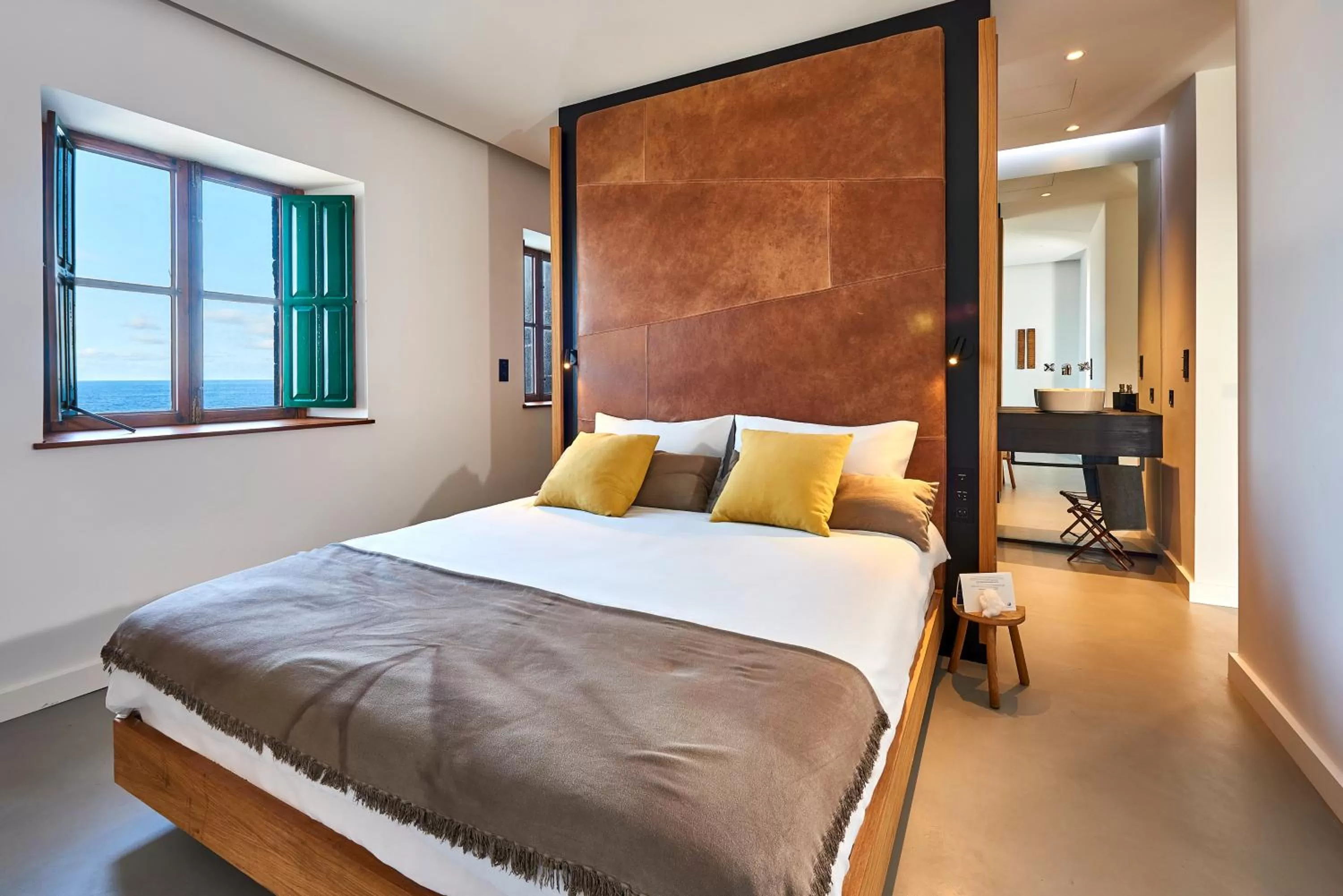 Bathroom, Bed in Lighthouse on La Palma Island