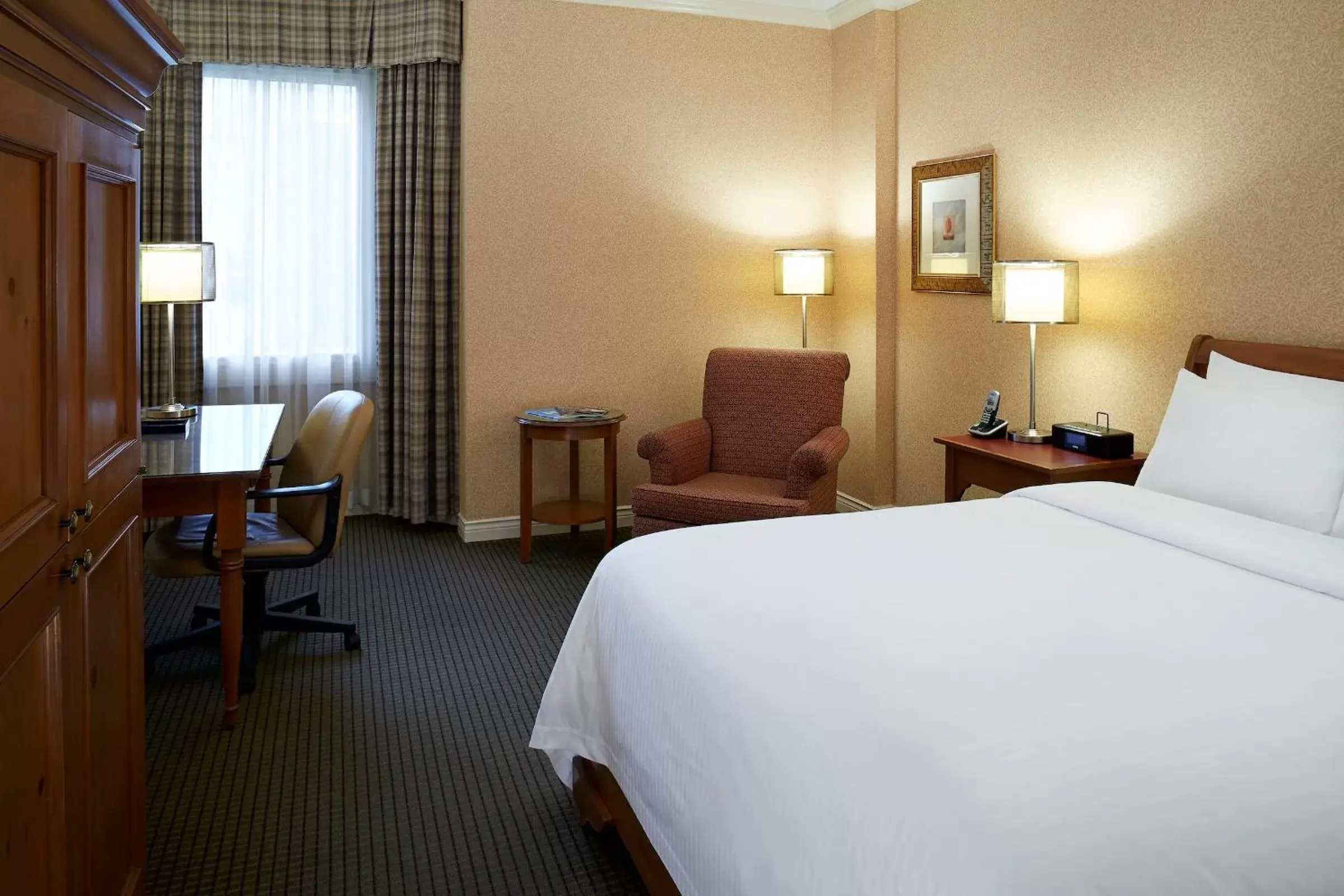 Superior Queen Room in The Barrington Hotel Superior Queen Room in The Barrington Hotel