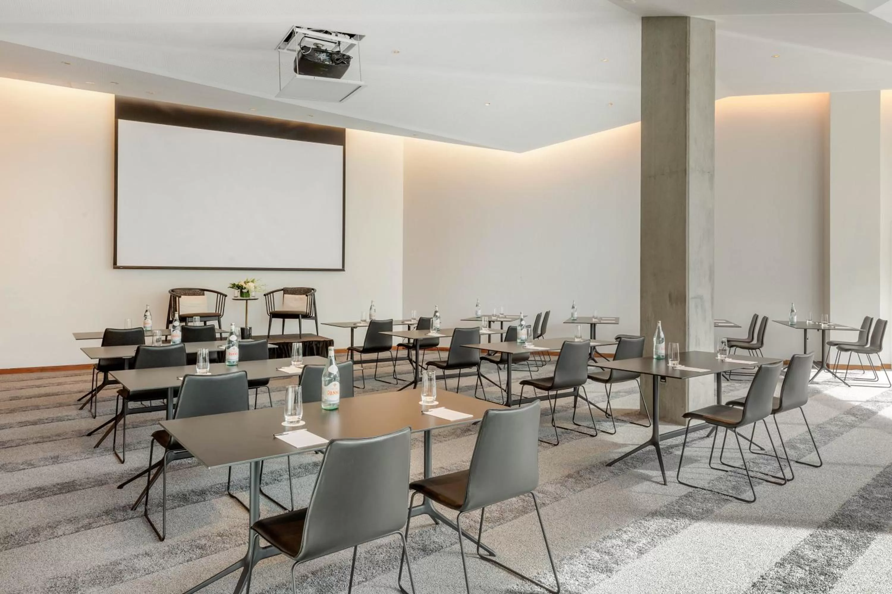 Business facilities in Cambria Hotel Boston Downtown - Seaport