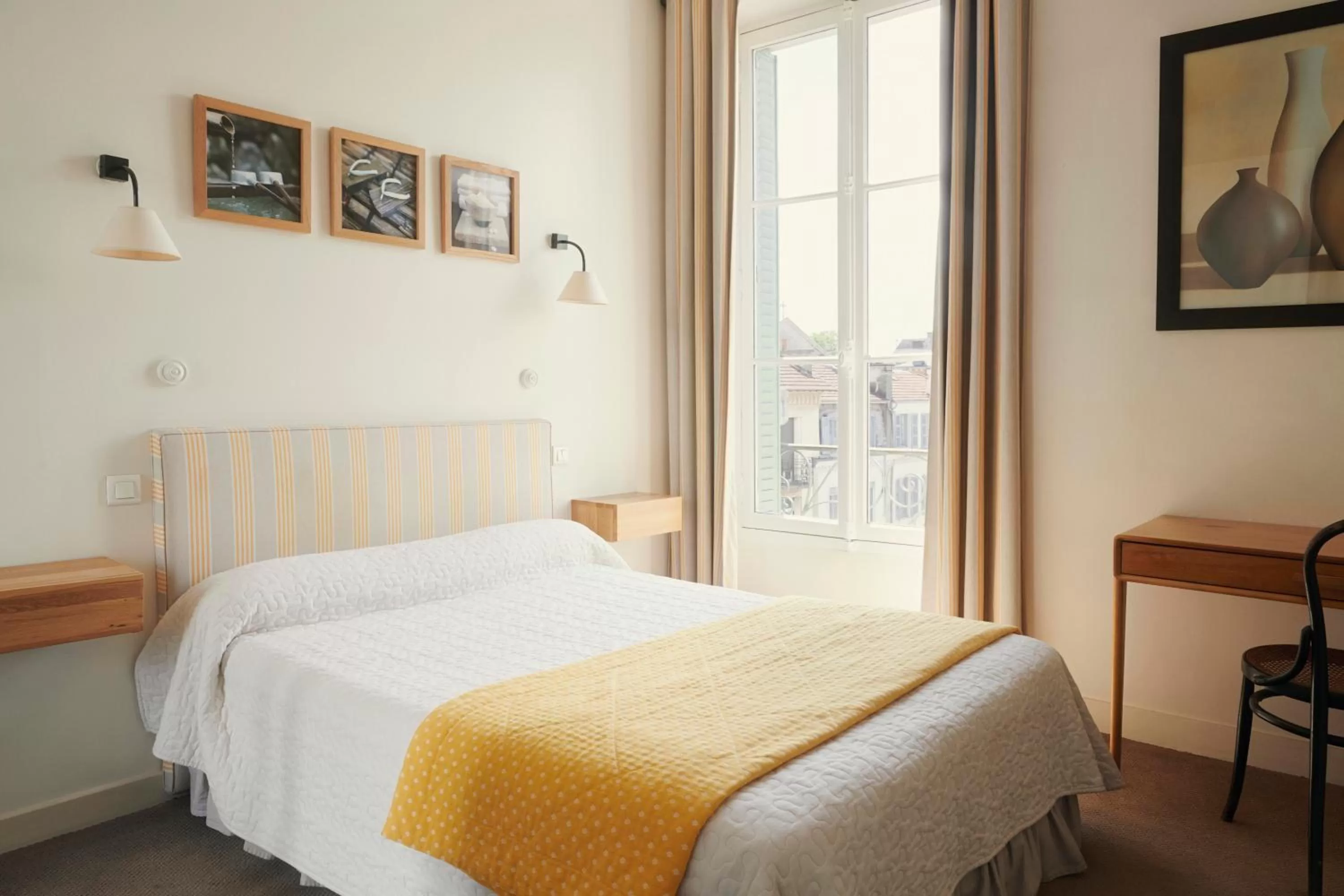 Standard Single Room - single occupancy in Hôtel Bristol Pau
