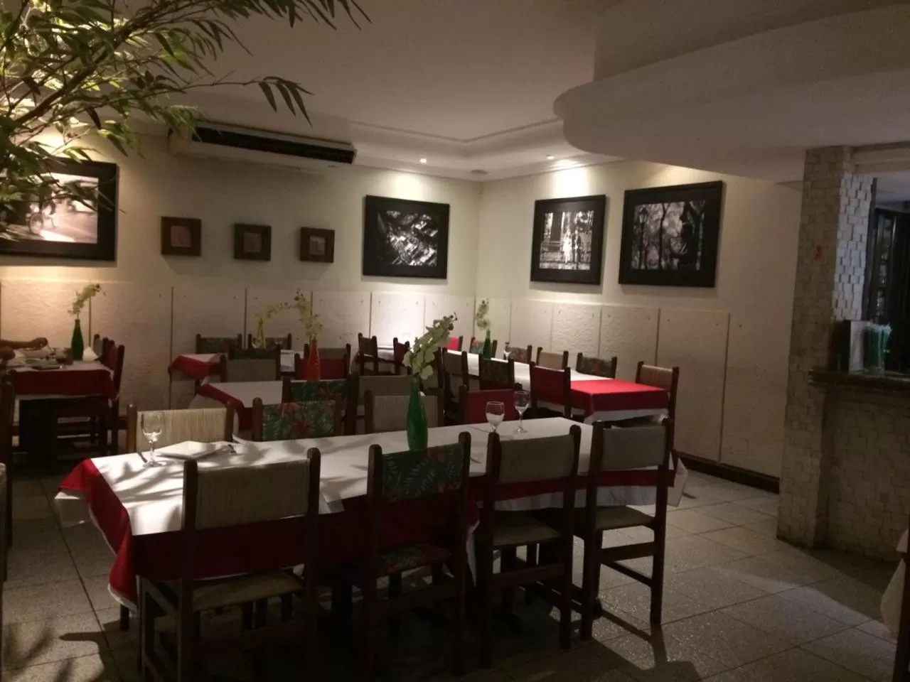 Restaurant/places to eat in Eldorado Inn