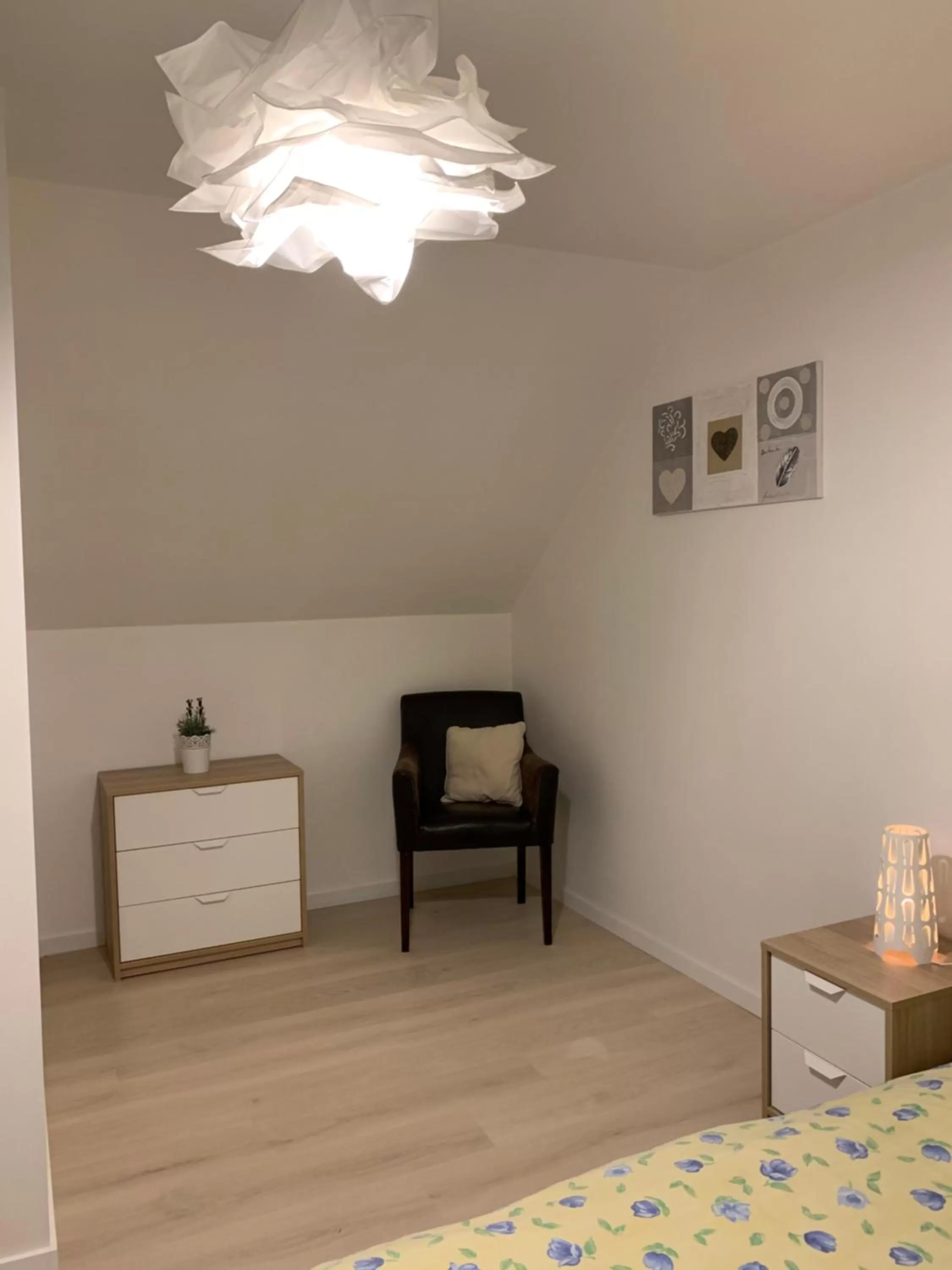 Bedroom, Bed in Carpe Diem