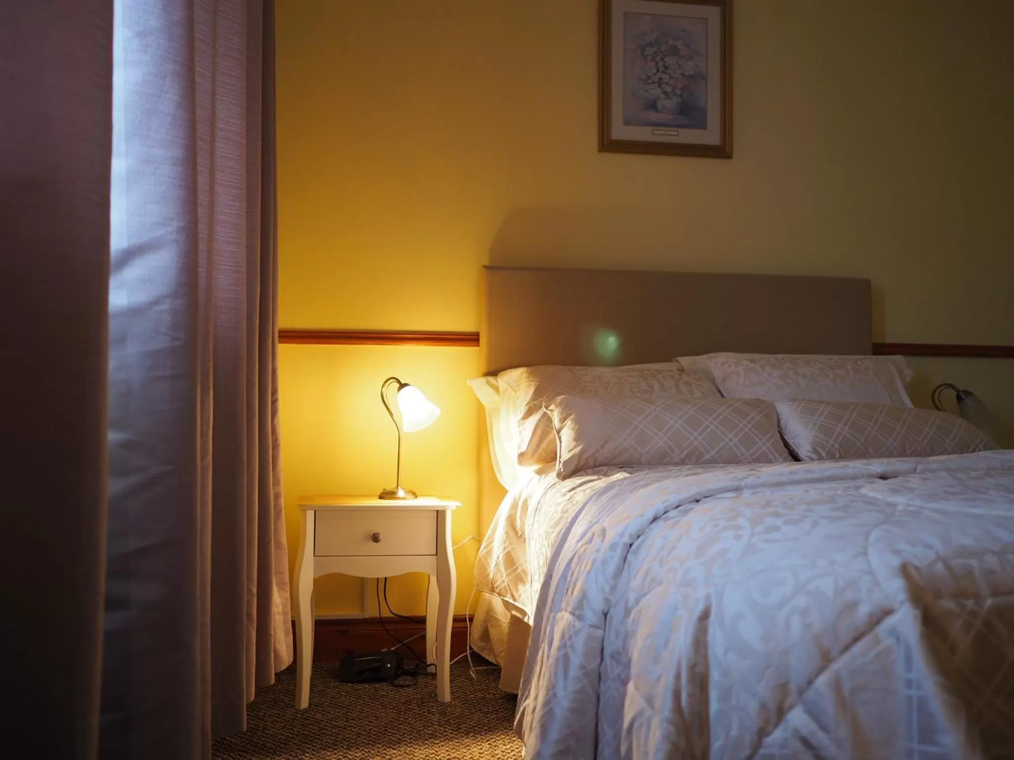 Bed in Inglewood Lodge B&B