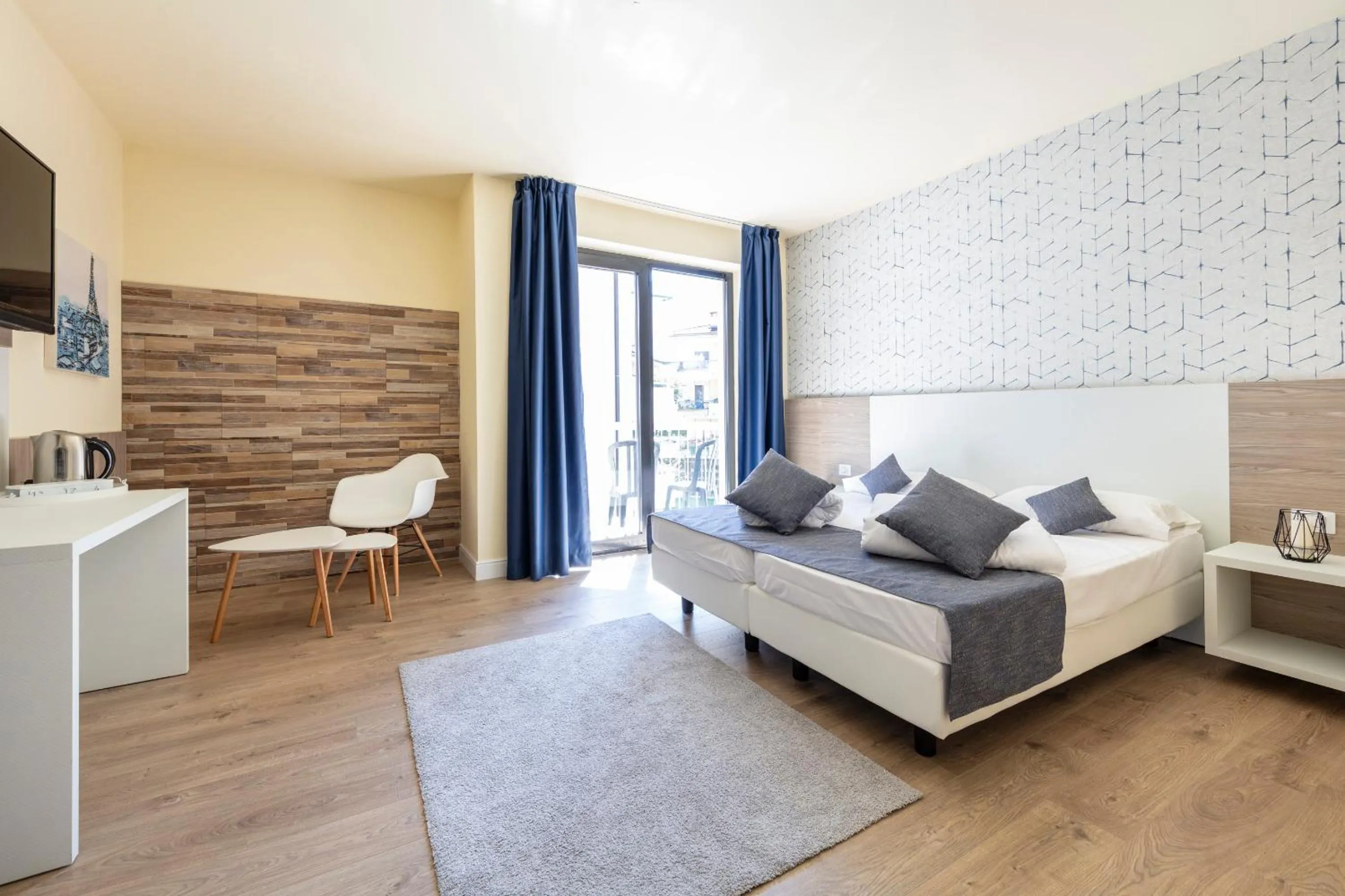 Photo of the whole room, Bed in Arco Smart Hotel