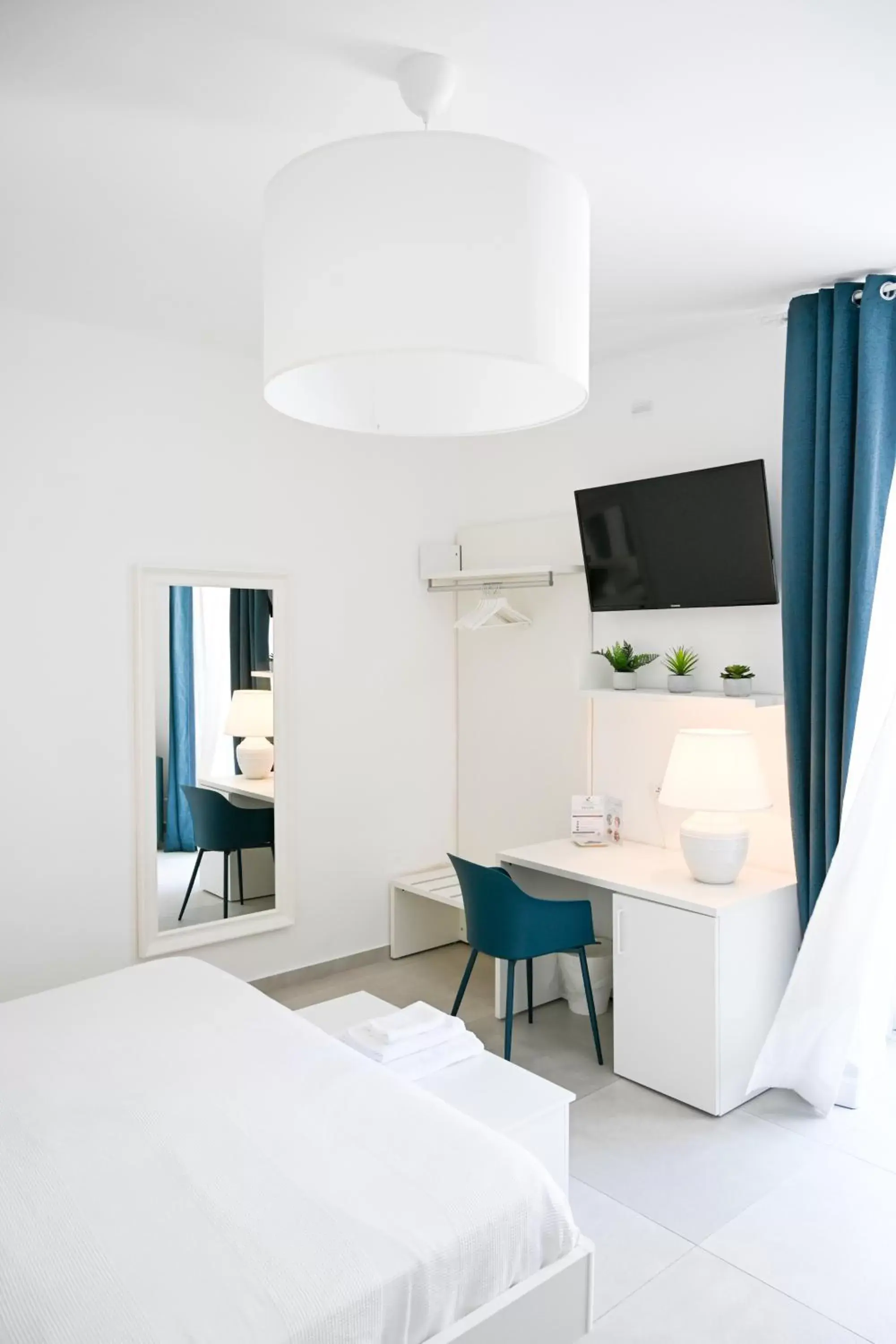 Triple Room with Balcony in L'Ancora B&B Triple Room with Balcony in L'Ancora B&B