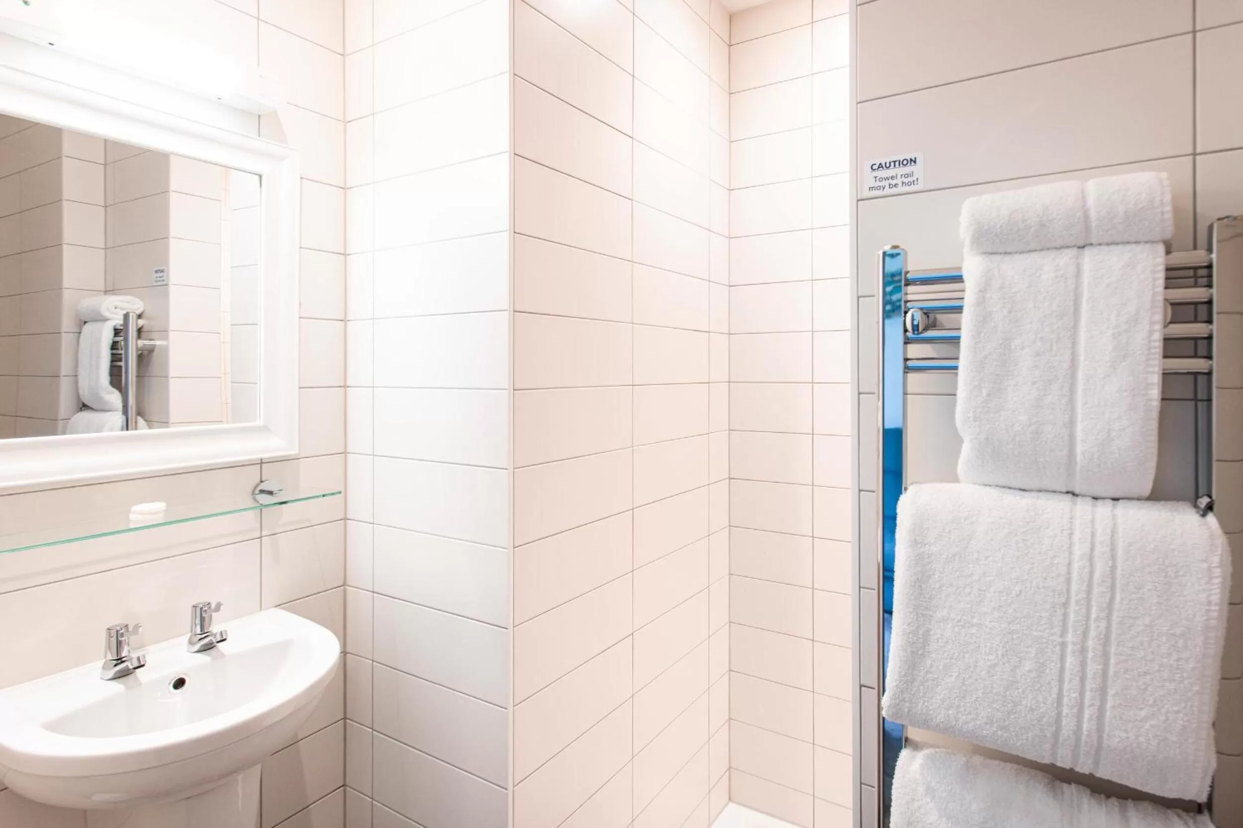 Shower in Tregenna Castle Resort