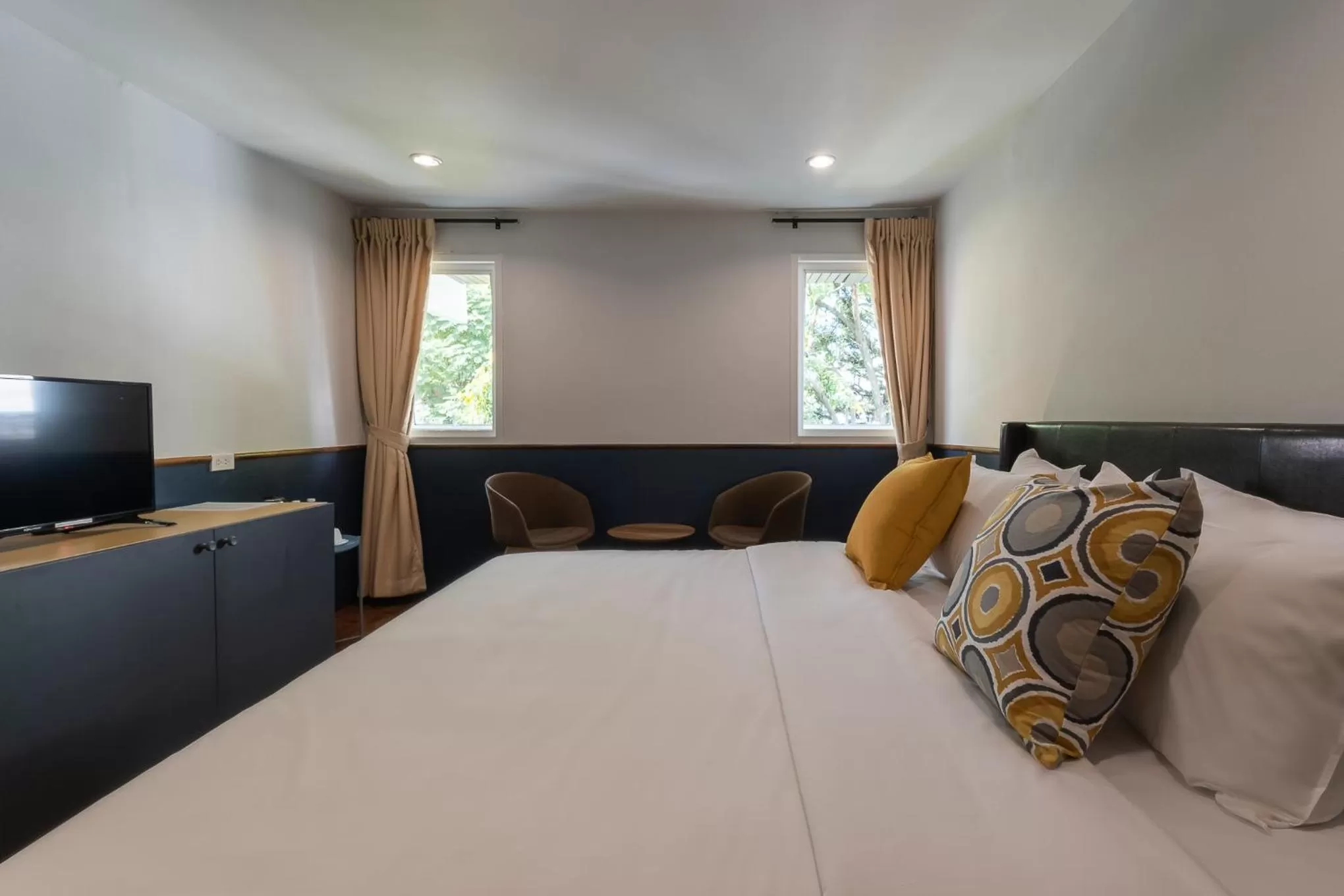 Photo of the whole room, Bed in The Mellow Pillow Hotel @ Chiang Mai Gate