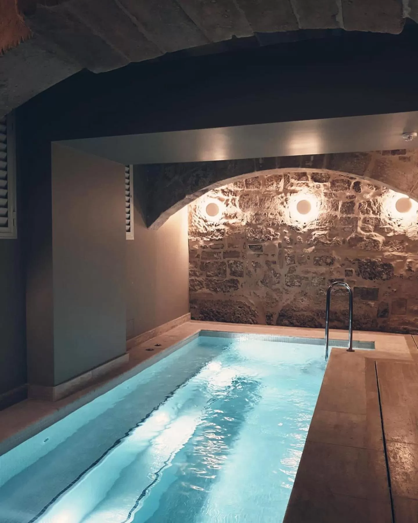 Swimming pool in The Gomerino Hotel