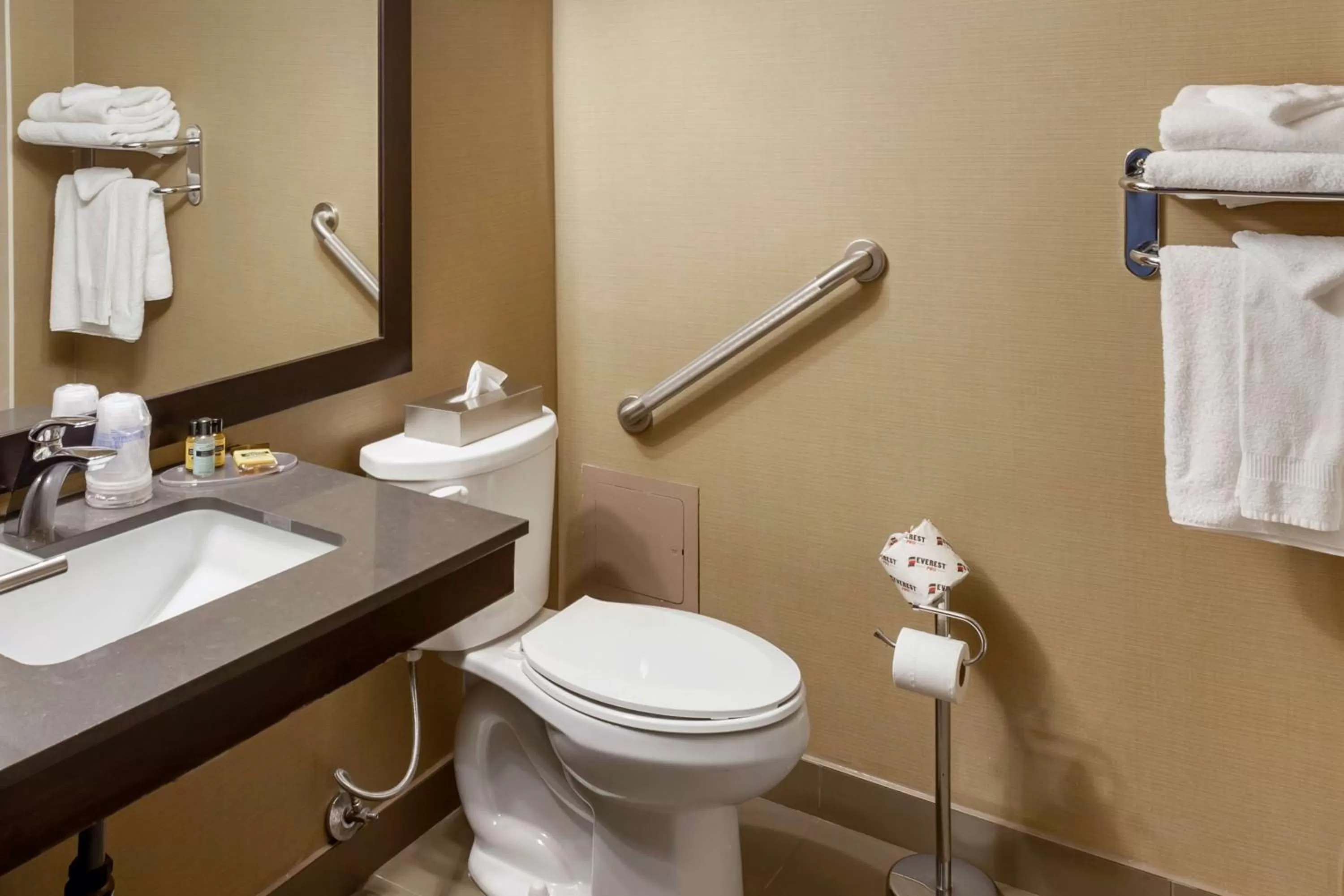 Bathroom in Best Western Plus Leamington Hotel & Conference Centre