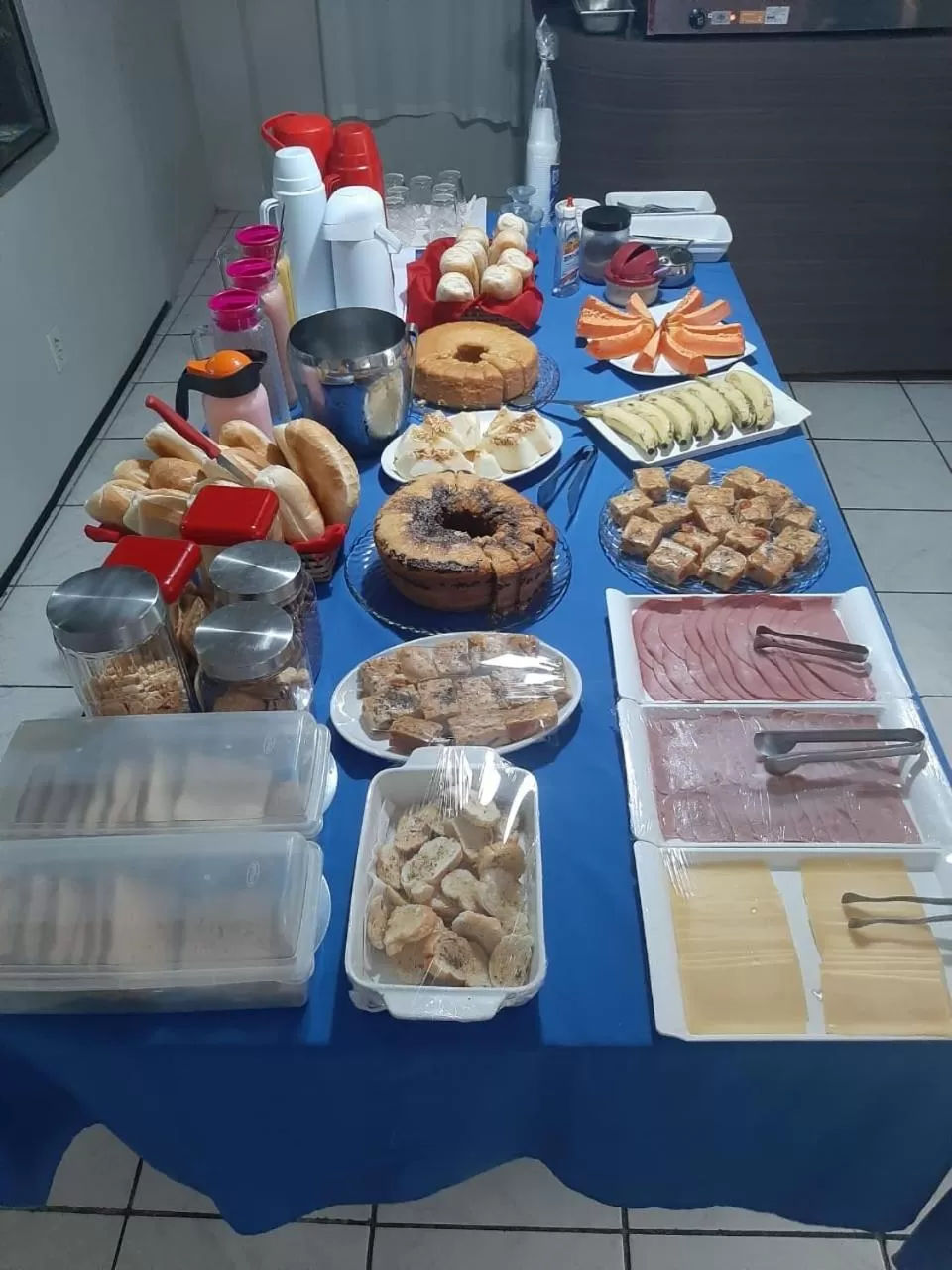 Breakfast in Nalu Beach Hotel pousada