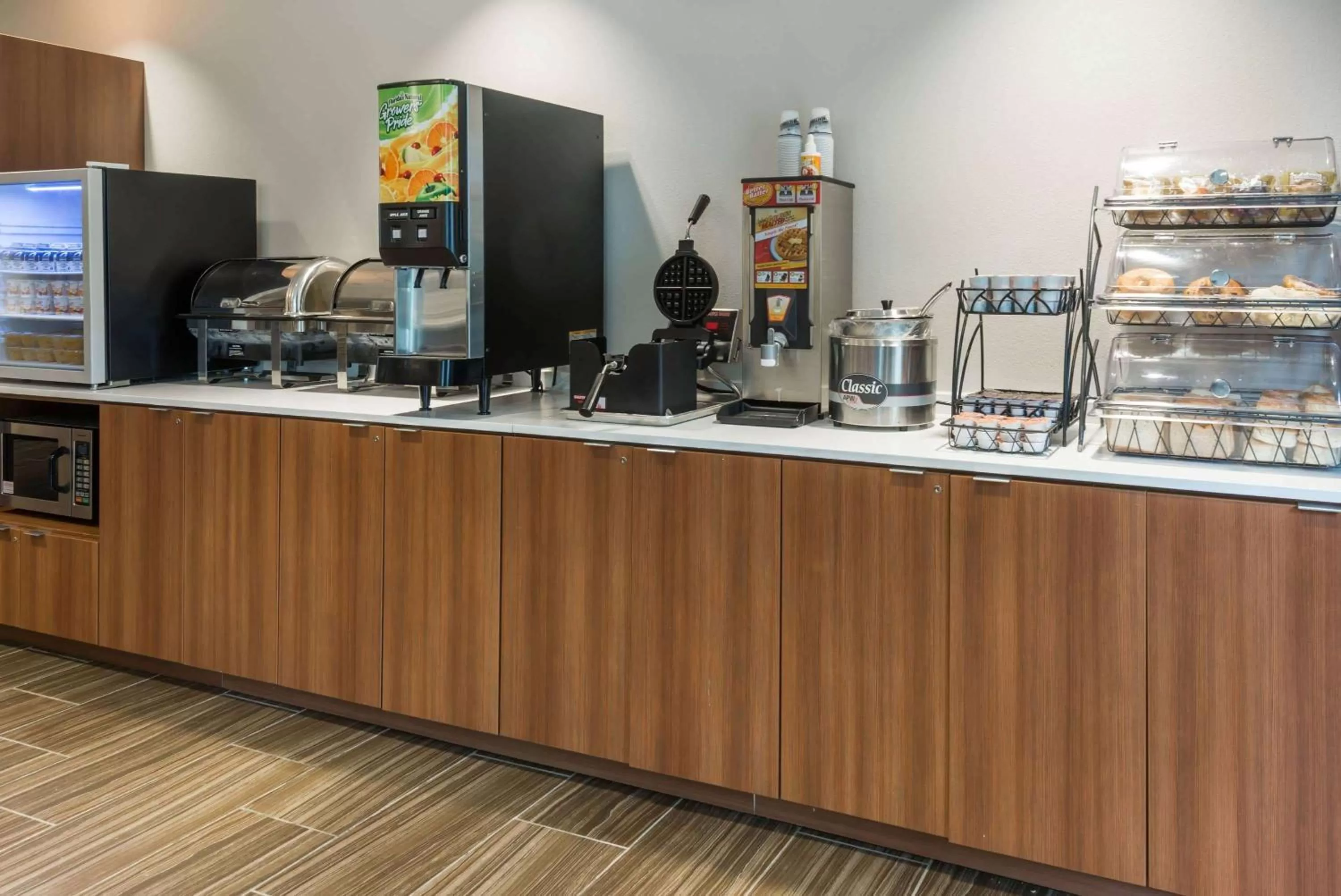 Restaurant/places to eat in Microtel Inn & Suites by Wyndham Altoona