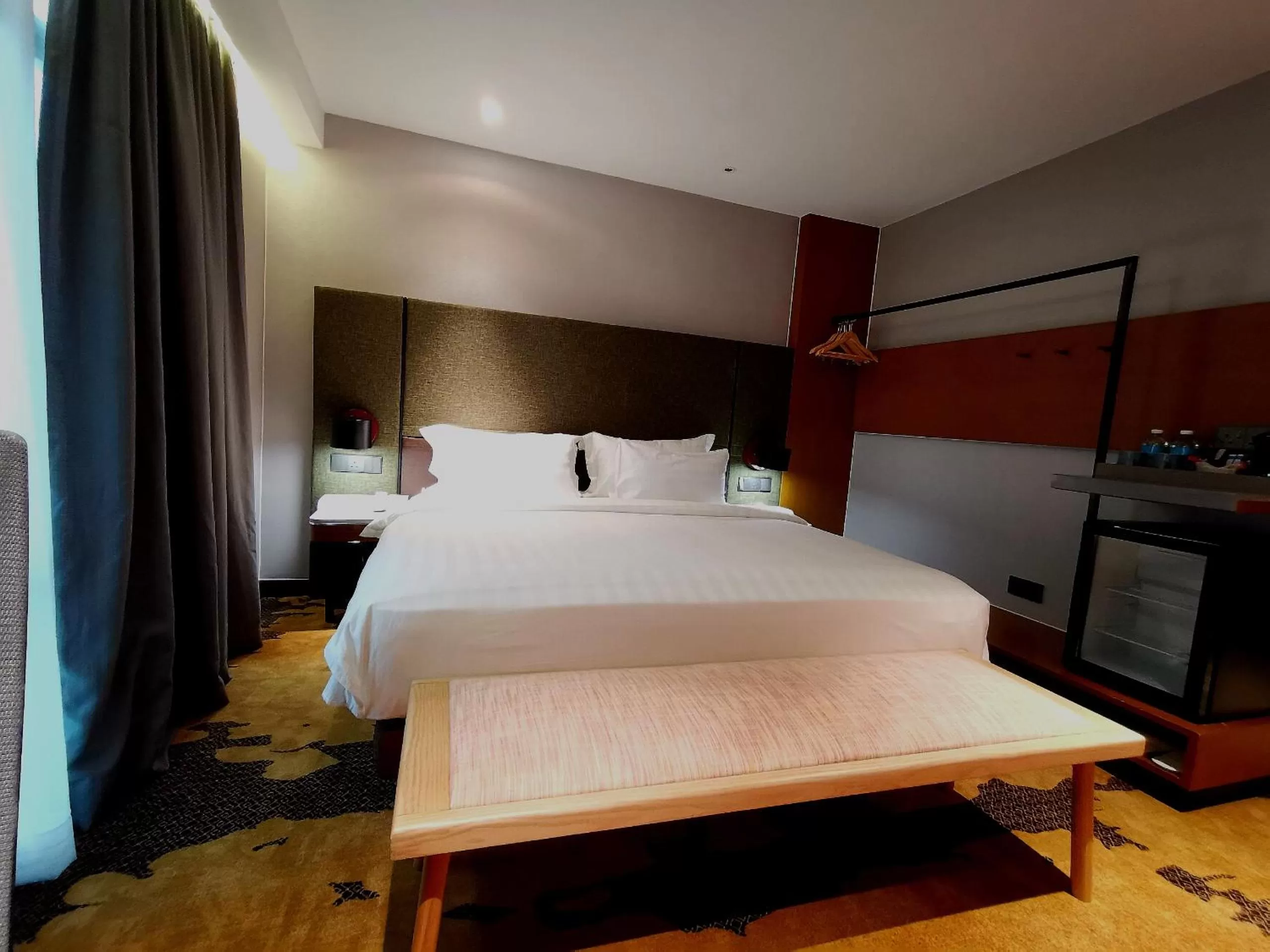 Bedroom, Bed in King Park Hotel Kota Kinabalu