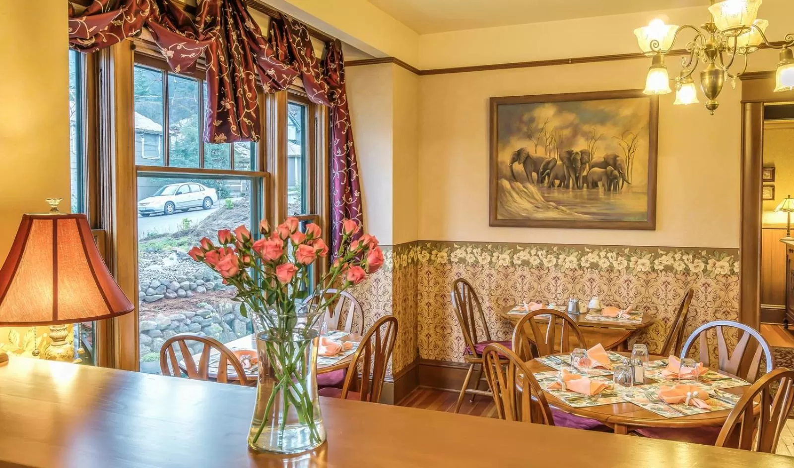 Dining area in Abigail's Bed and Breakfast Inn