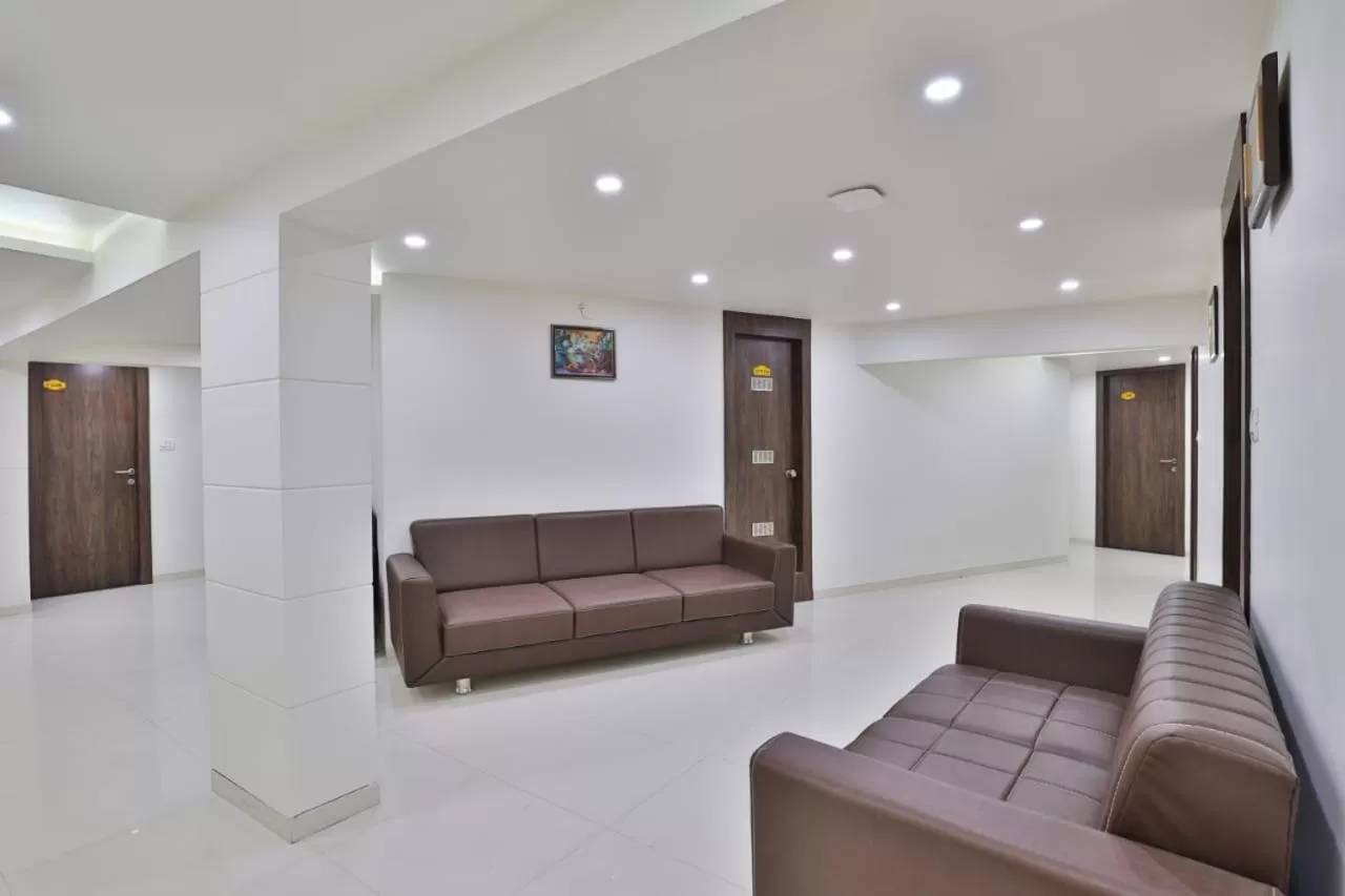 Lobby or reception in Hotel Nice RAILWAY STATION