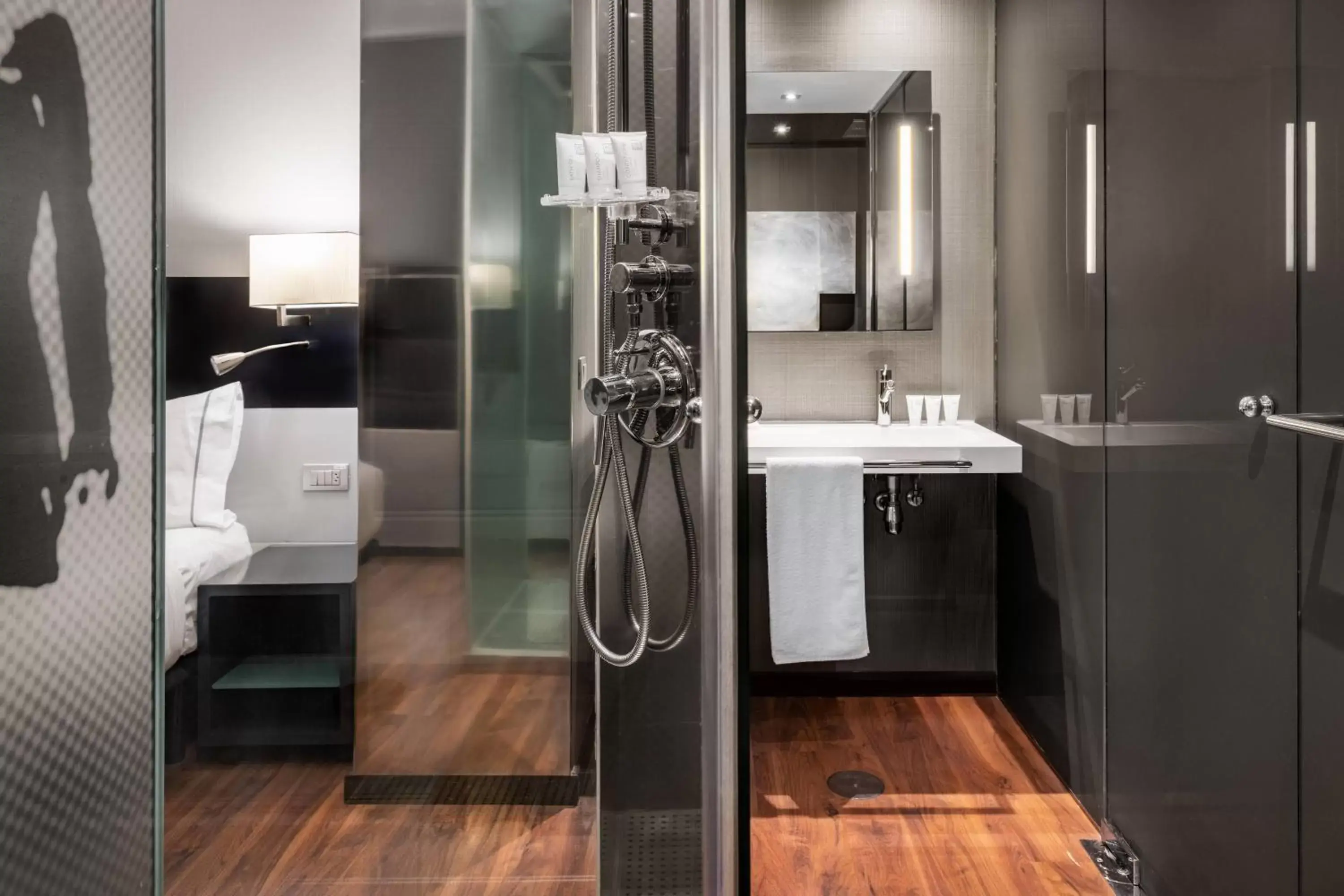 Standard Plus Queen Room in AC Hotel Madrid Feria by Marriott Standard Plus Queen Room in AC Hotel Madrid Feria by Marriott