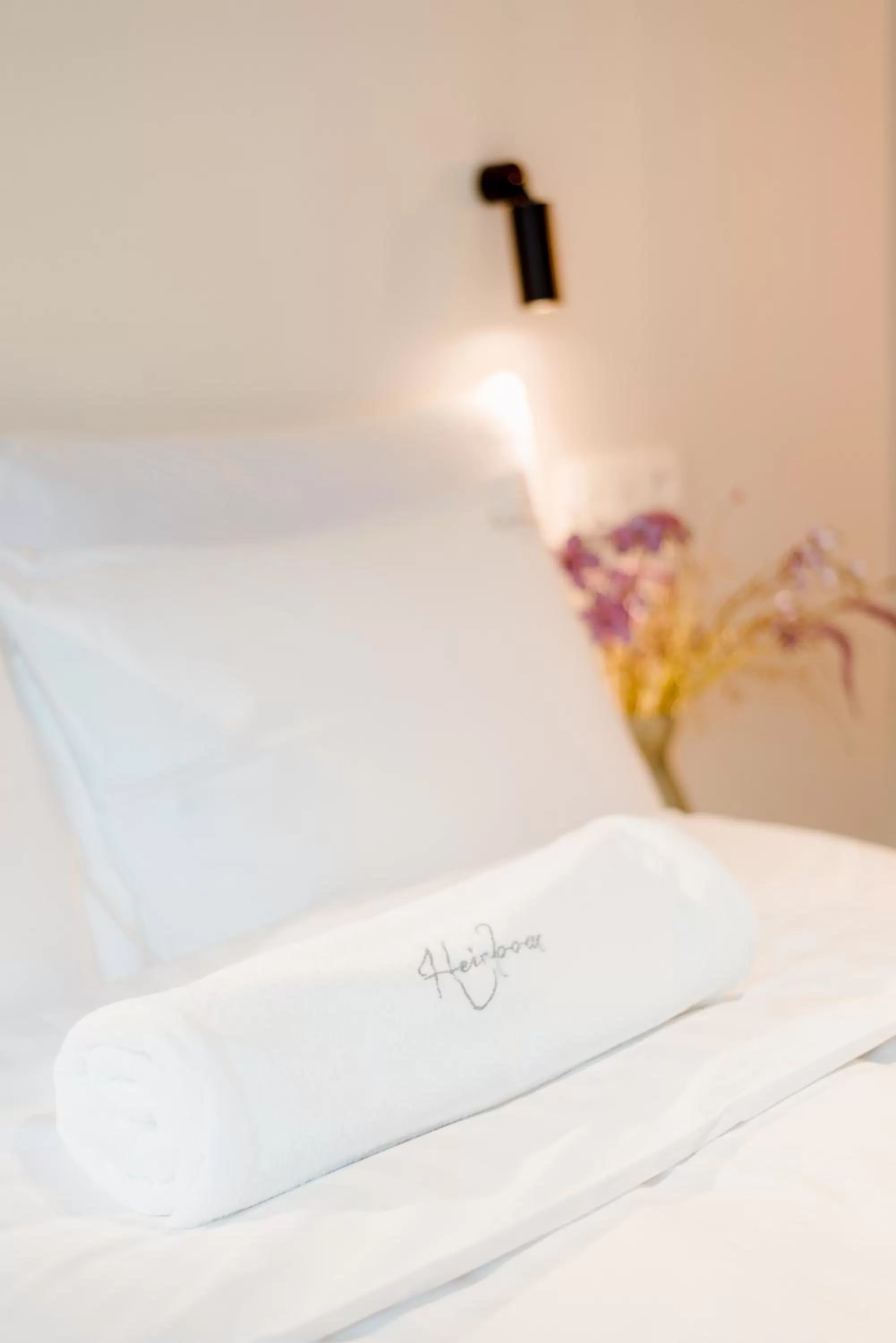 Bed in Heirloom - The Librarian