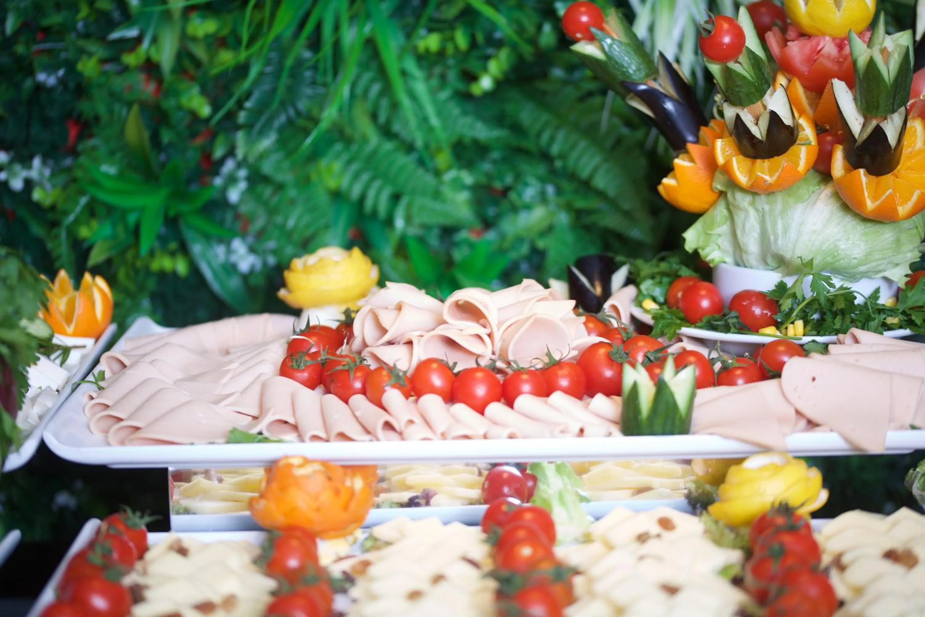 Food and drinks in All Seasons Hotel