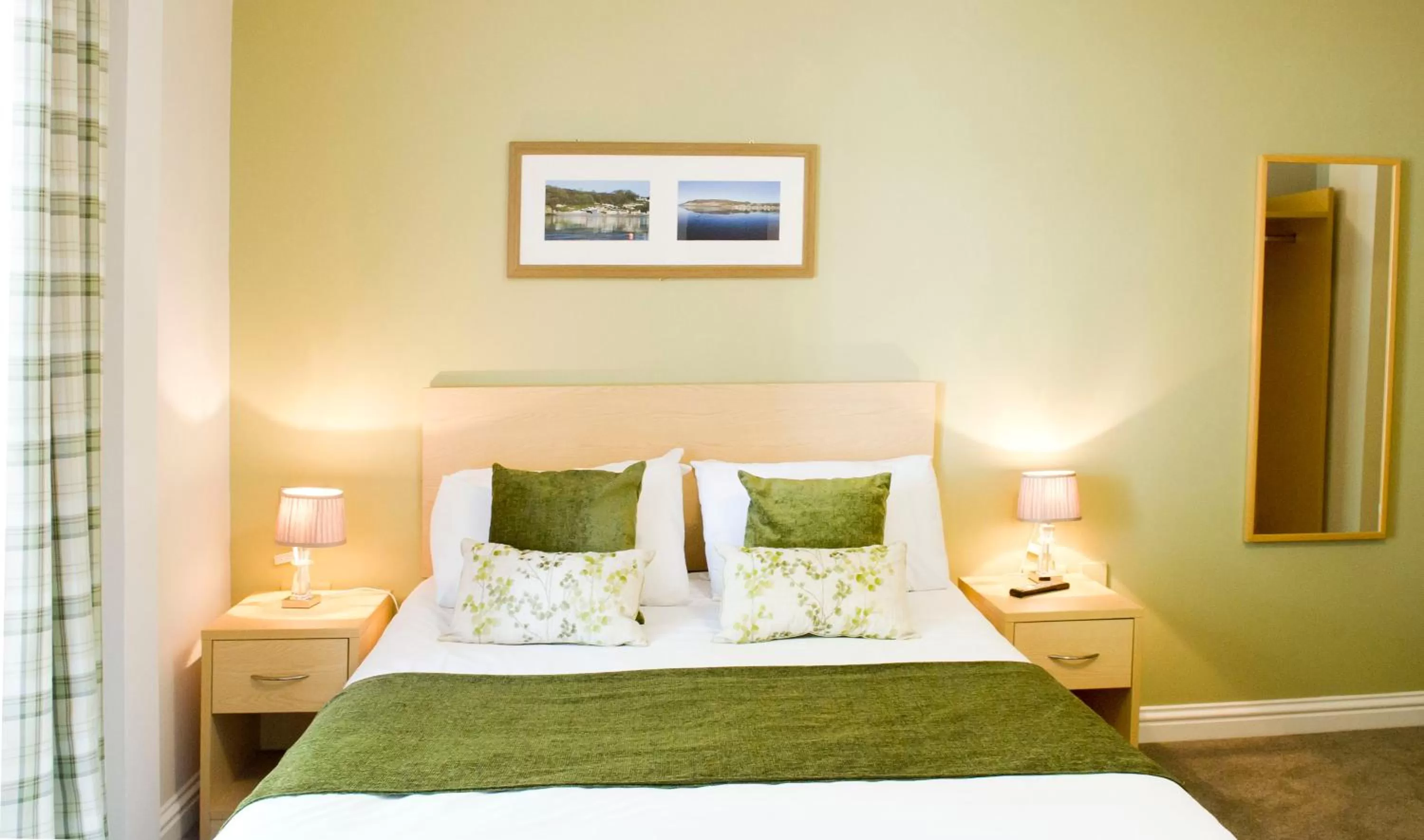 Rose and Crown Hotel