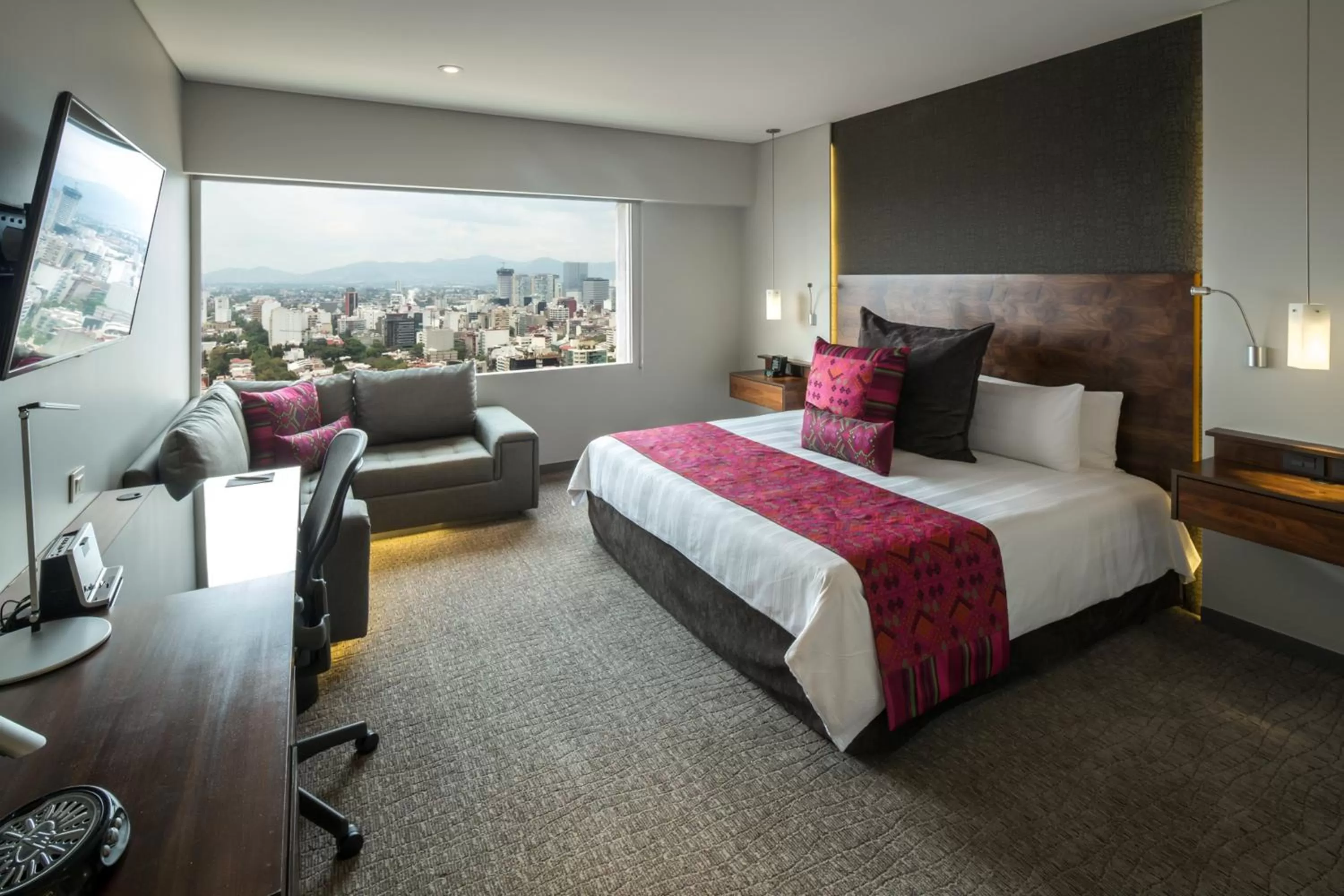 Photo of the whole room, Bed in Presidente InterContinental Mexico City by IHG