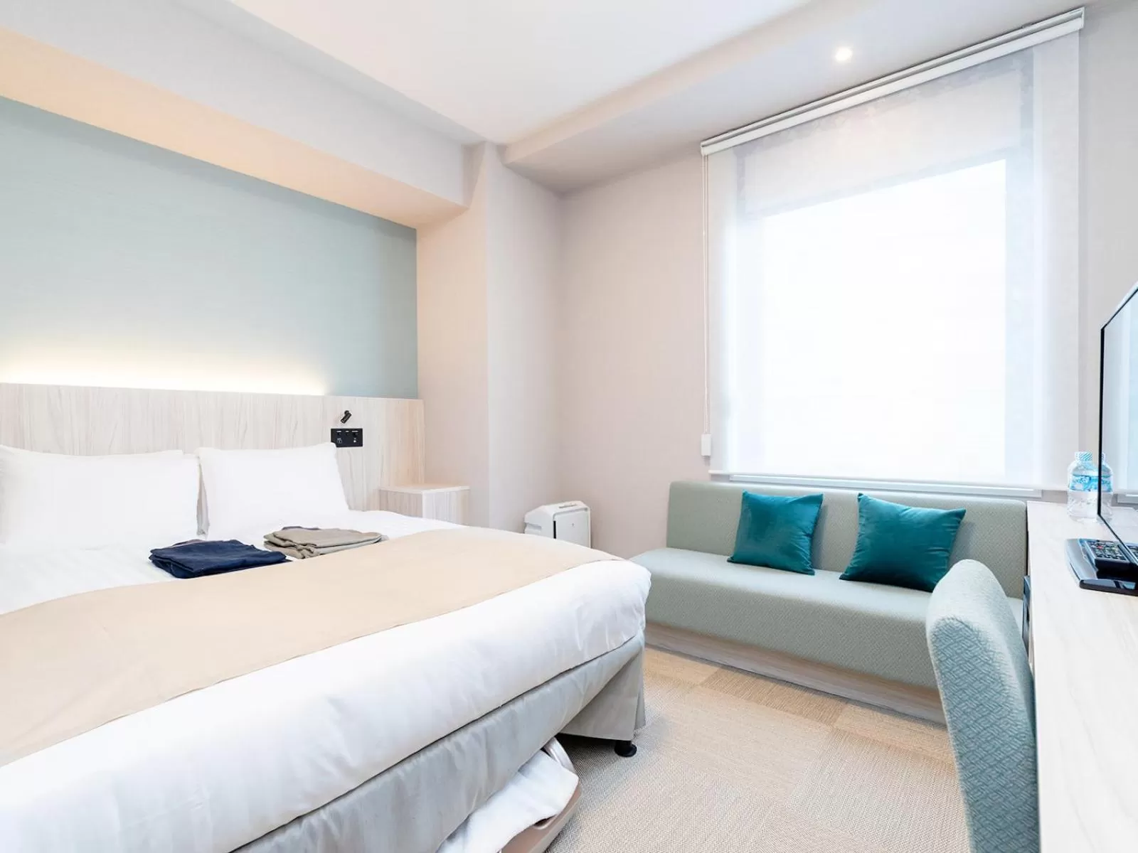 Photo of the whole room, Bed in Hiyori Hotel Osaka Namba Station