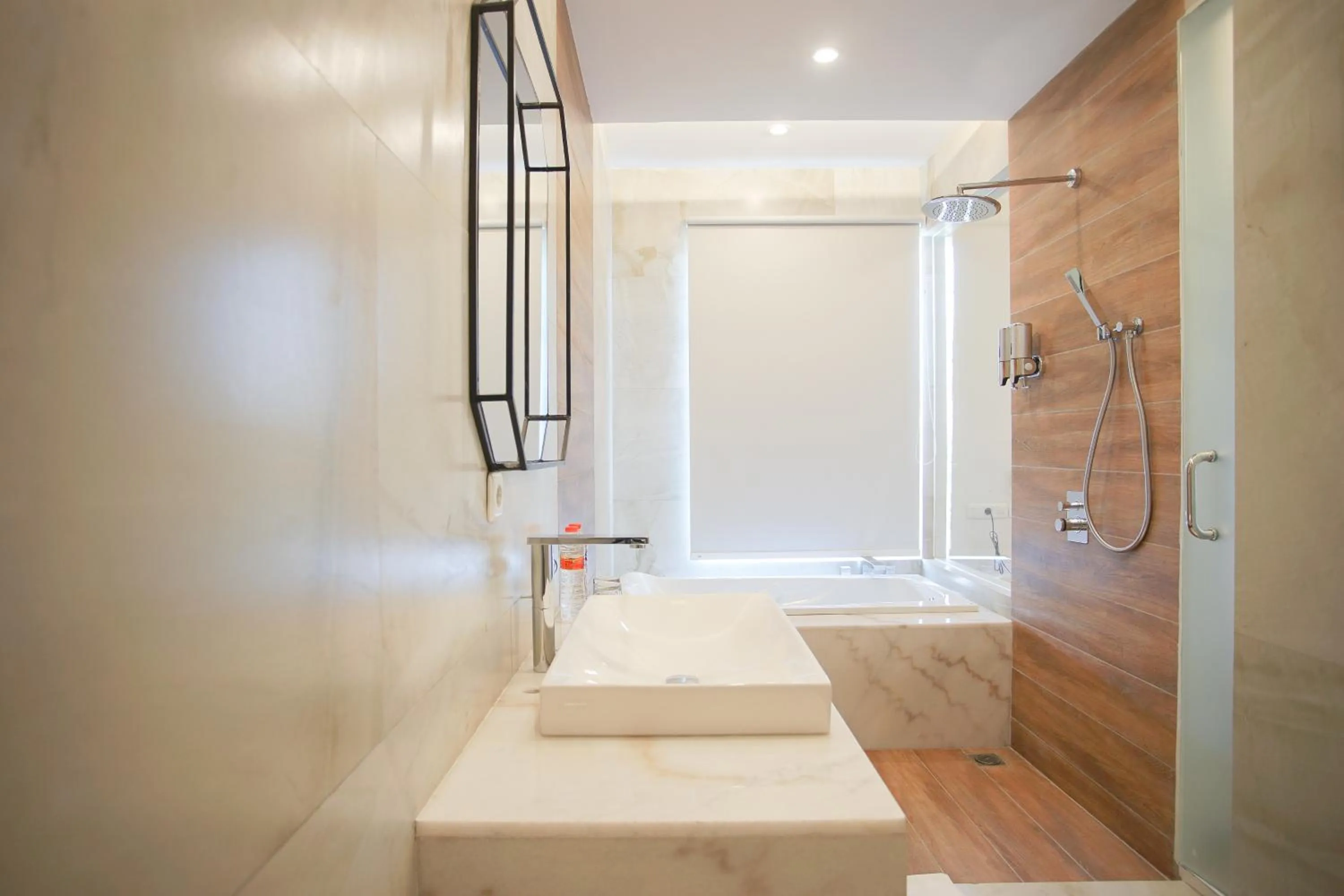 Shower in Allstay Ecotel Yogyakarta