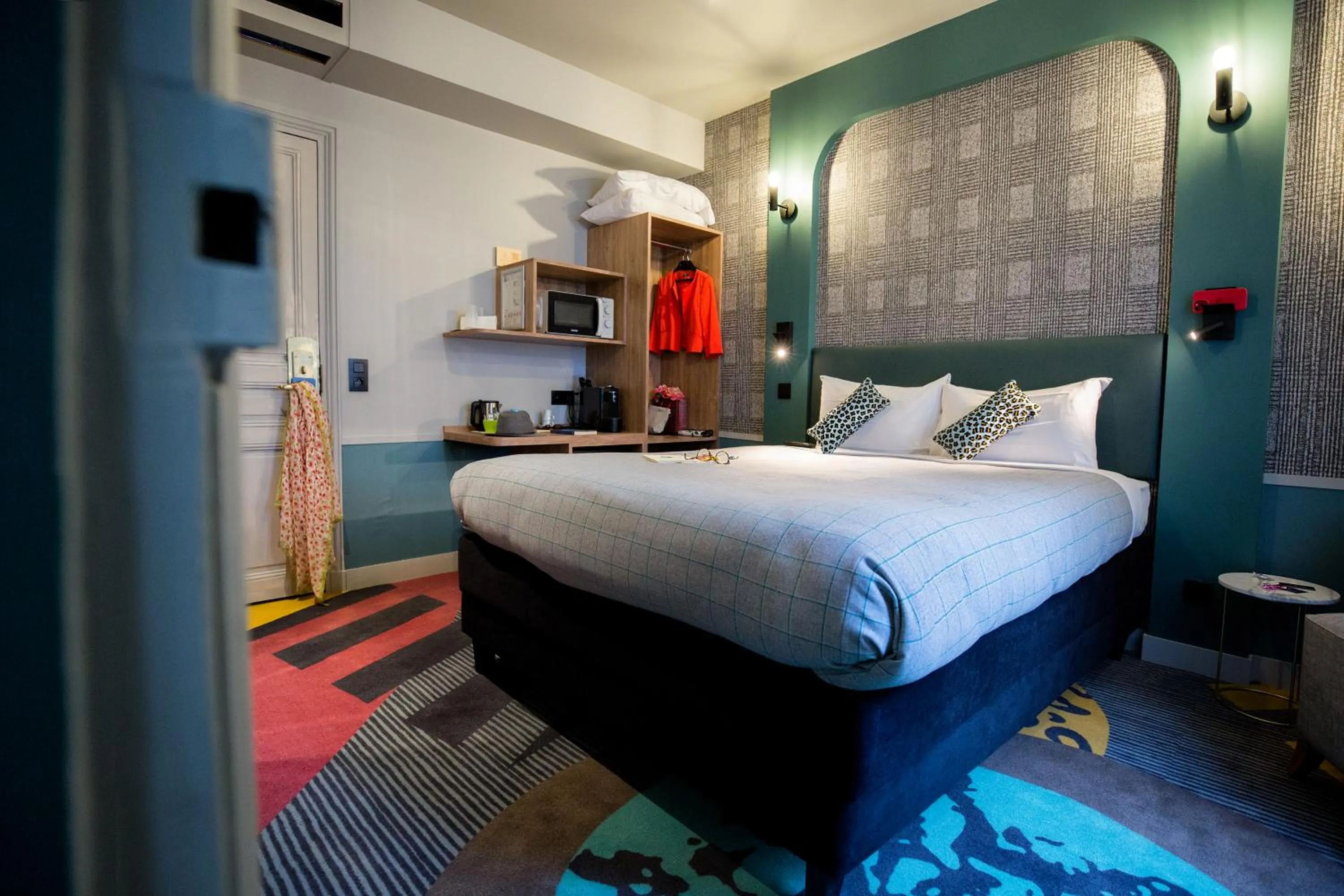 Bed in Hotel Concortel Paris