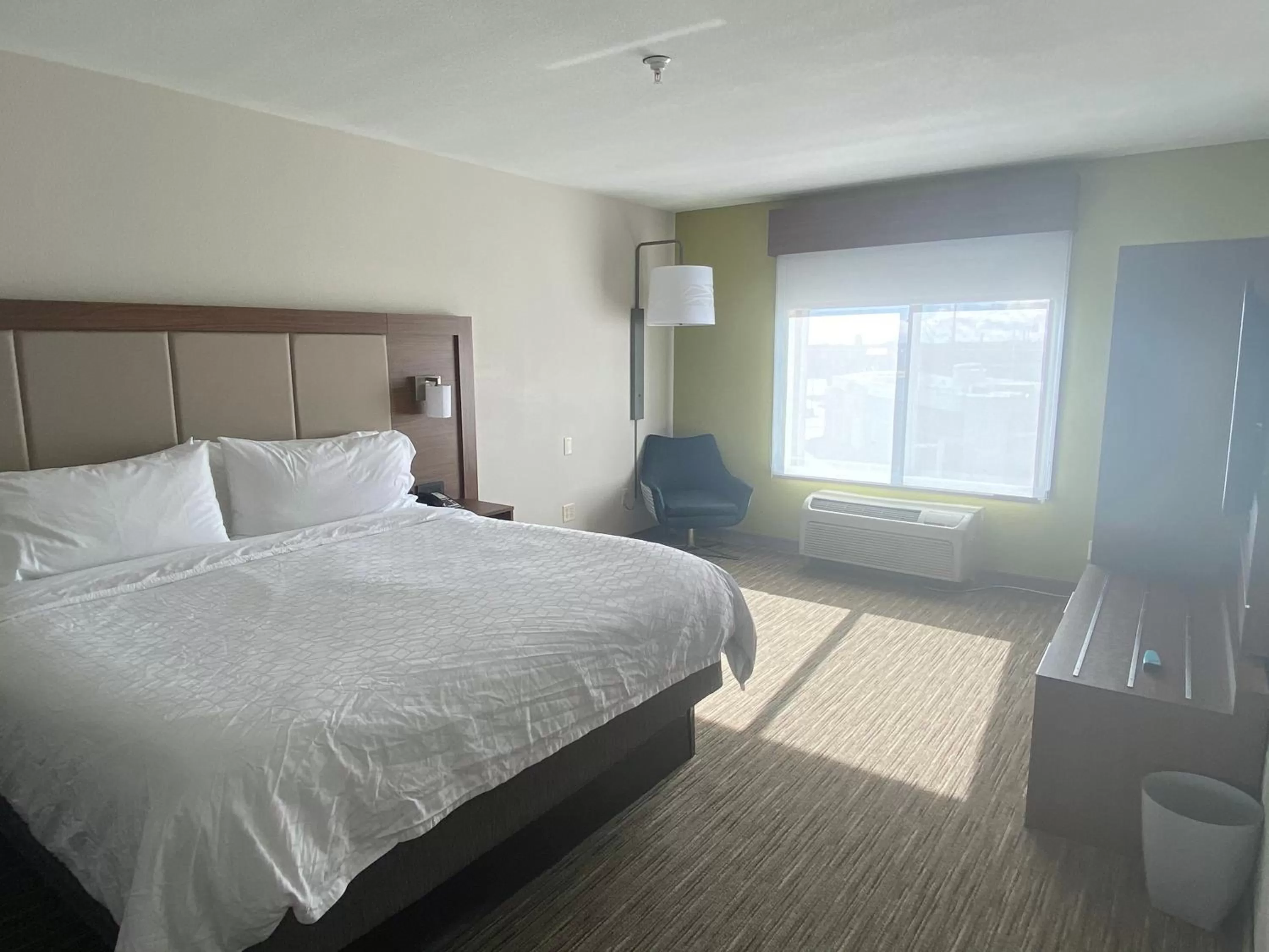 Photo of the whole room, Bed in Holiday Inn Express & Suites Albuquerque Historic Old Town by IHG