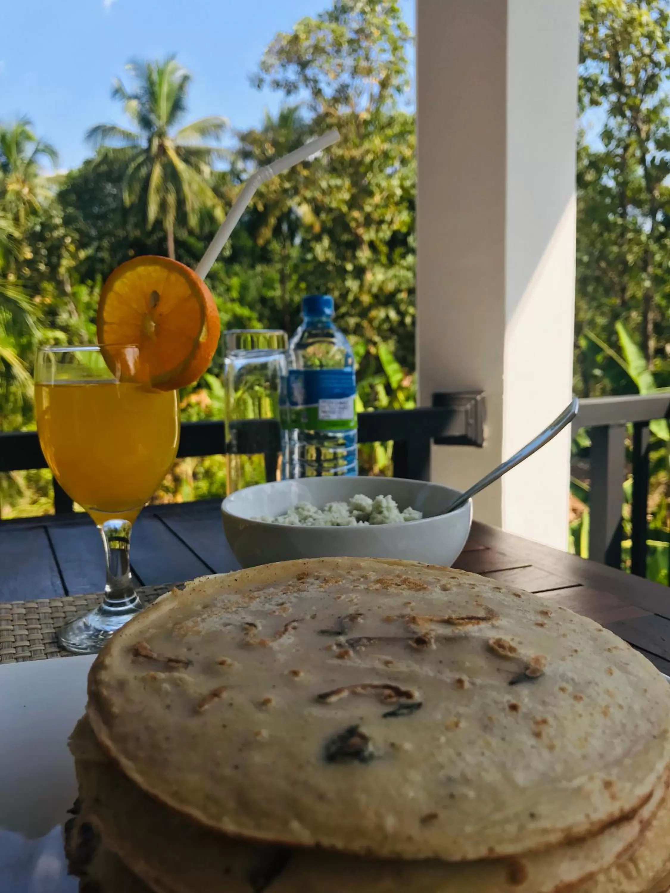 Food and drinks in Green Edge Residences