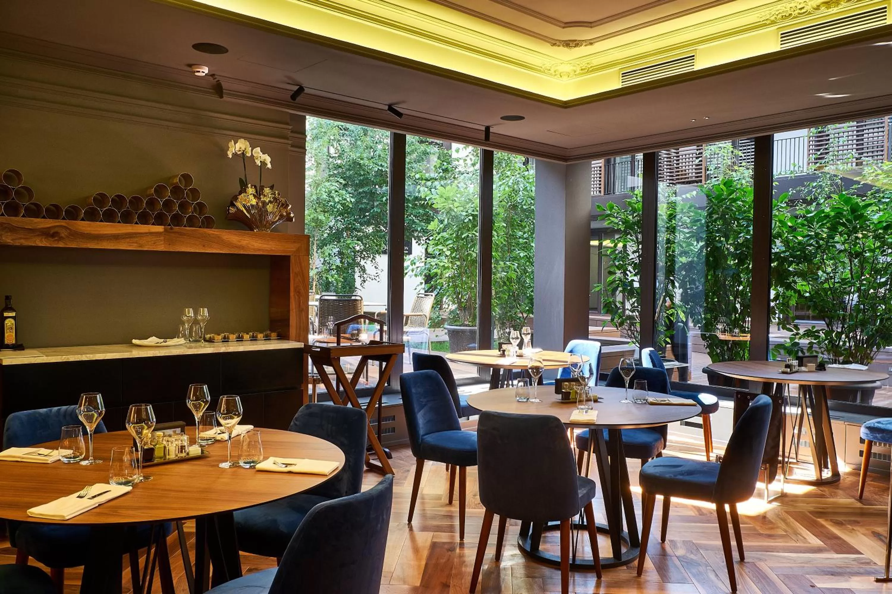 Restaurant/places to eat in Il Decameron Luxury Design Hotel