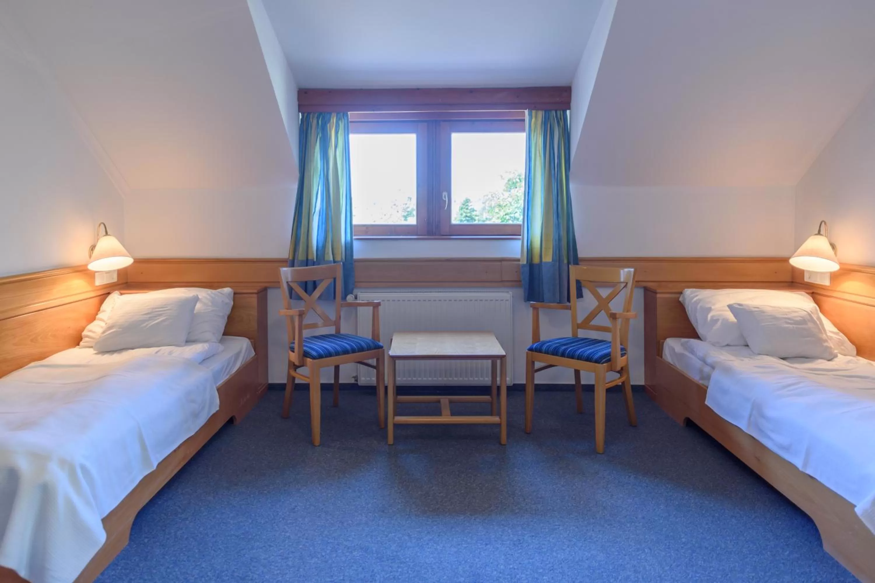 Photo of the whole room, Bed in Club Dobogómajor superior