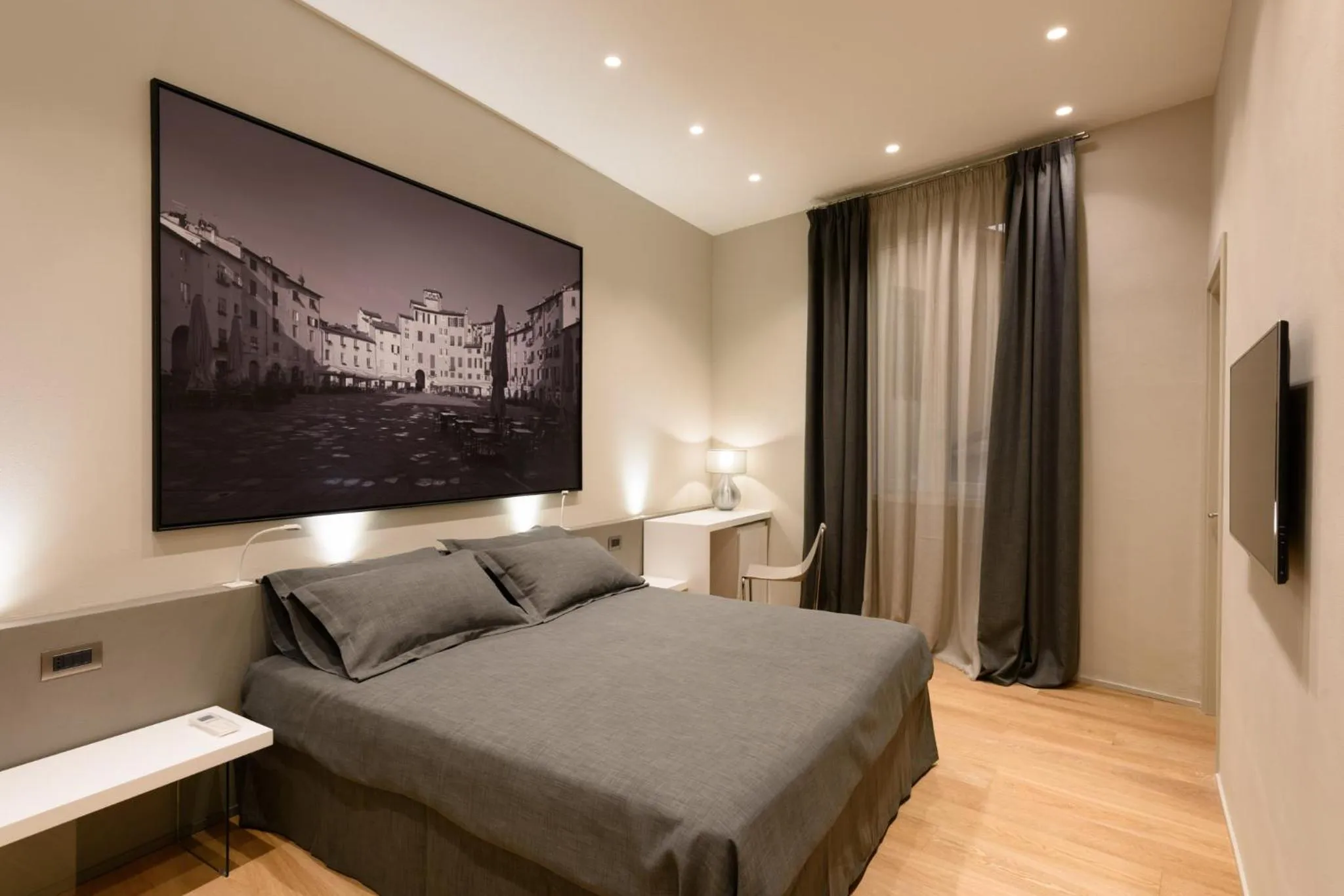 Bed in Palazzo Vasarri - Luxury design suites