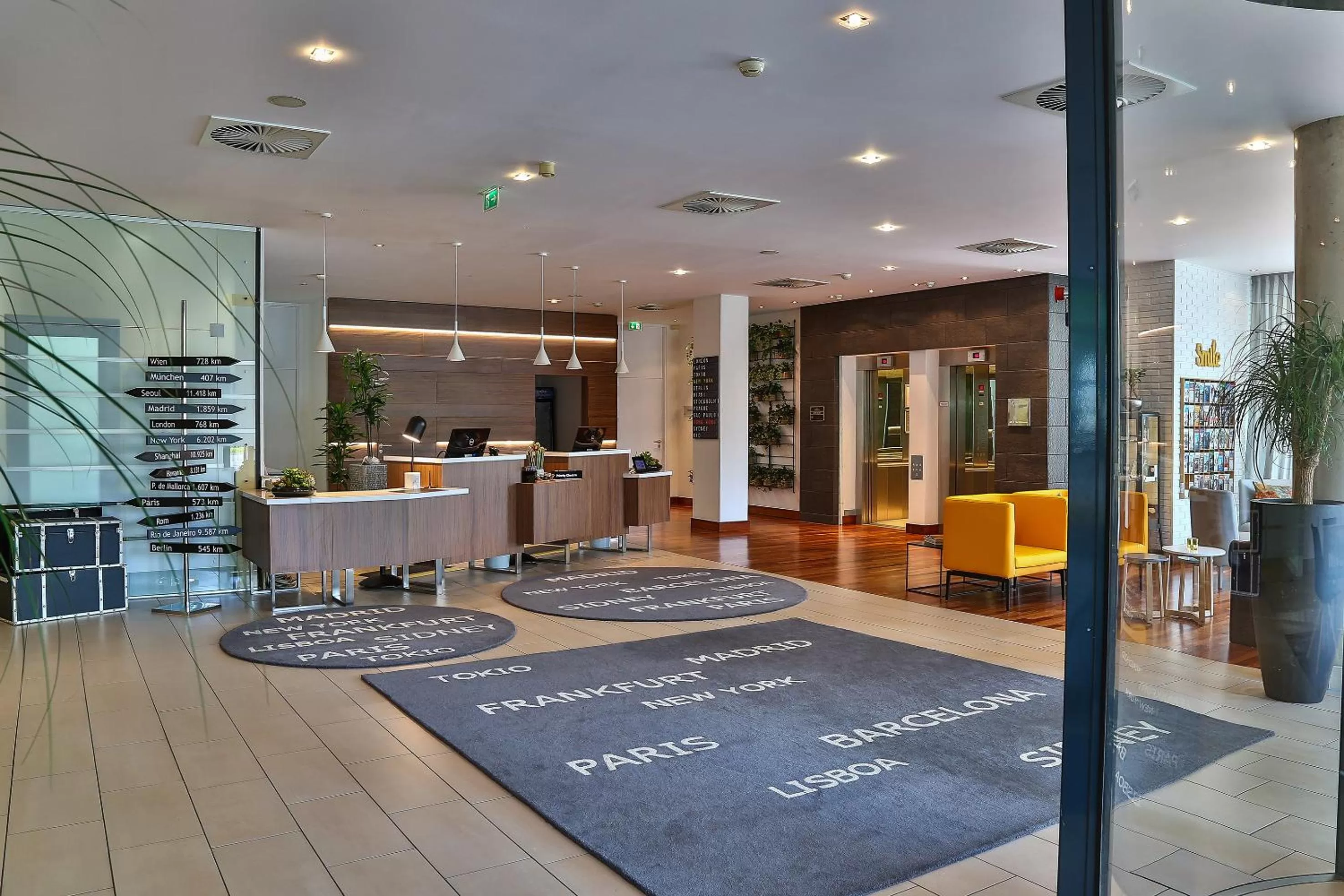 Lobby or reception in Hotel Frankfurt Messe Affiliated by Meliá