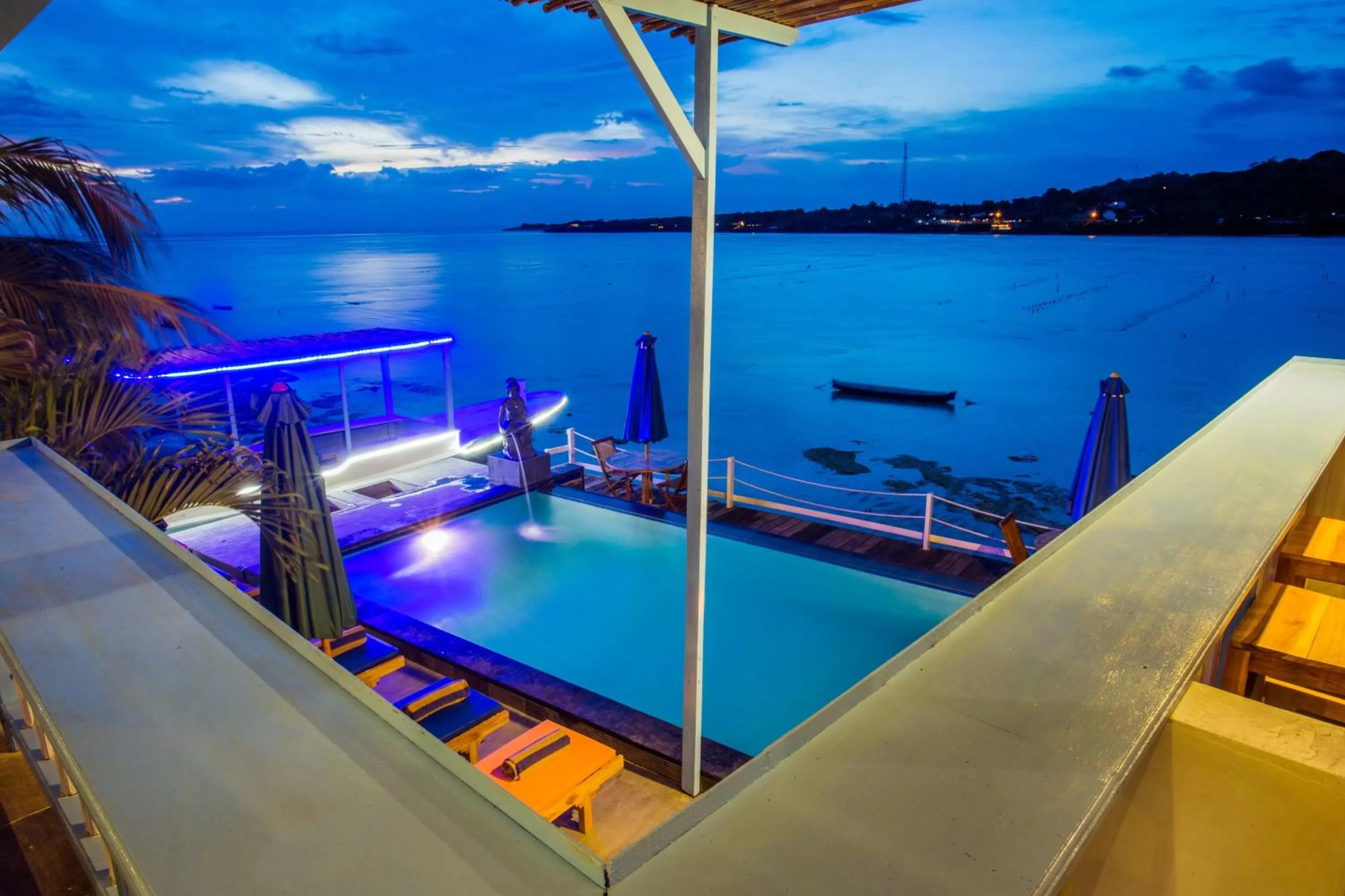 Pool view in Aurora Beach View