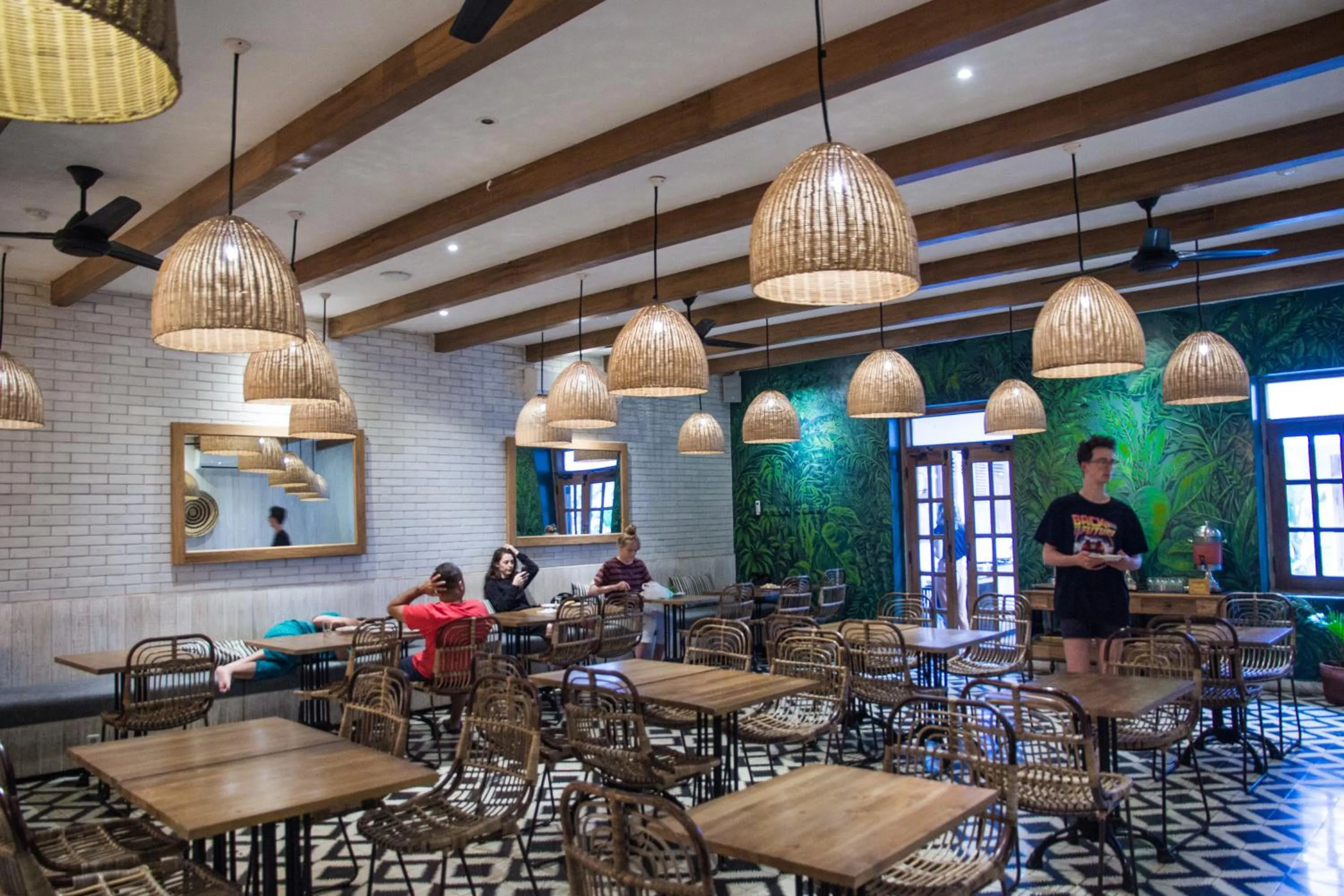 Restaurant/places to eat in Adhisthana Hotel Yogyakarta