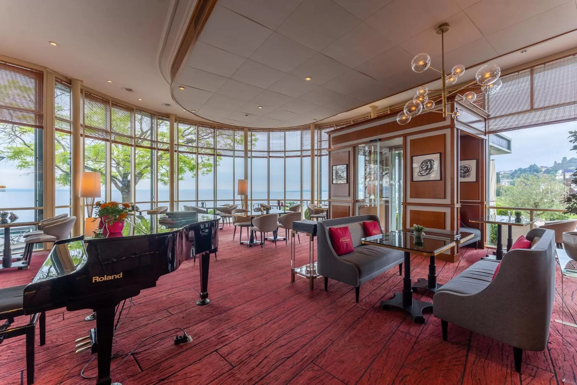 Restaurant/places to eat in Beau Rivage Hotel