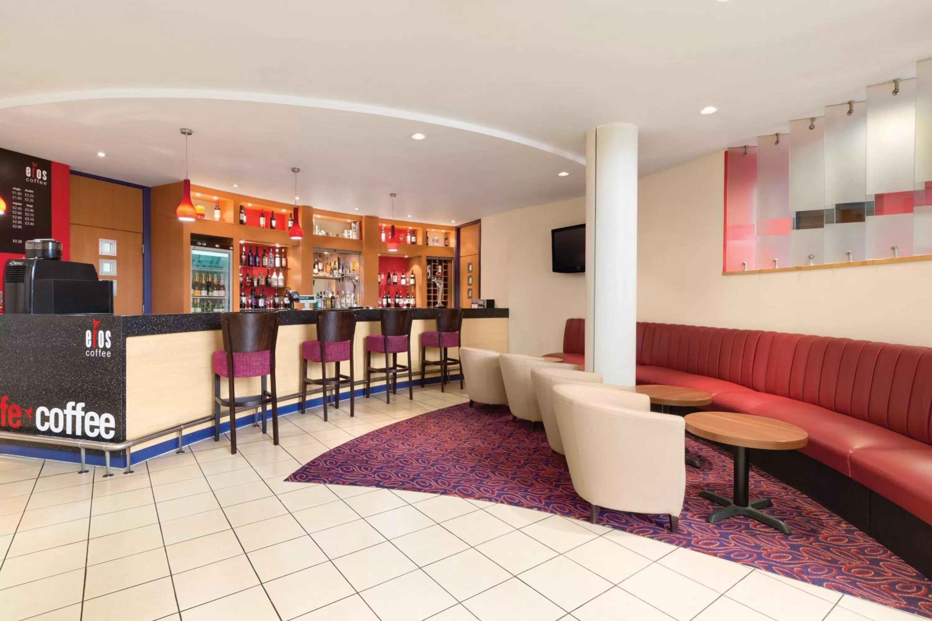 Lounge or bar in Ramada London North