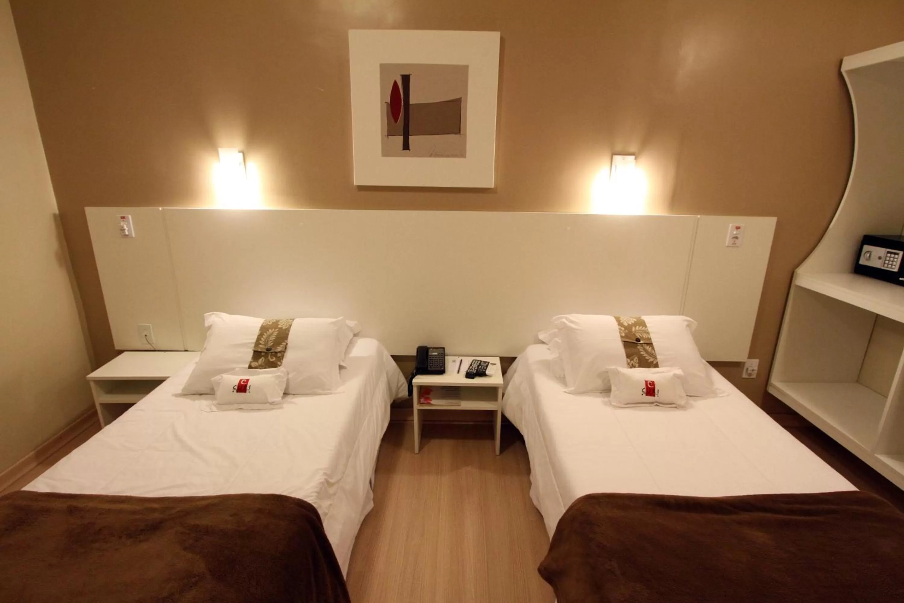 Bedroom, Bed in Hotel Curi Executive