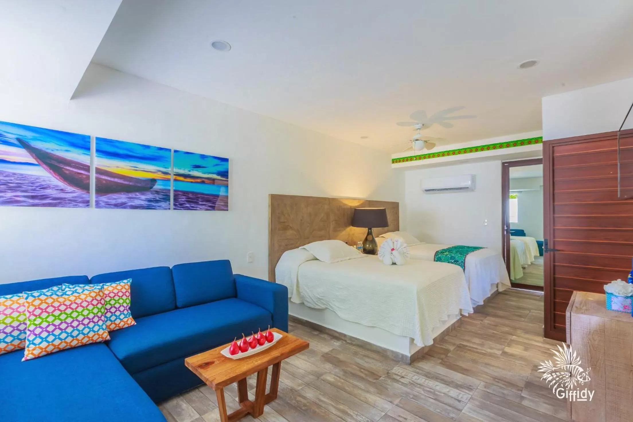 Quadruple in Hotel Paradise Suites