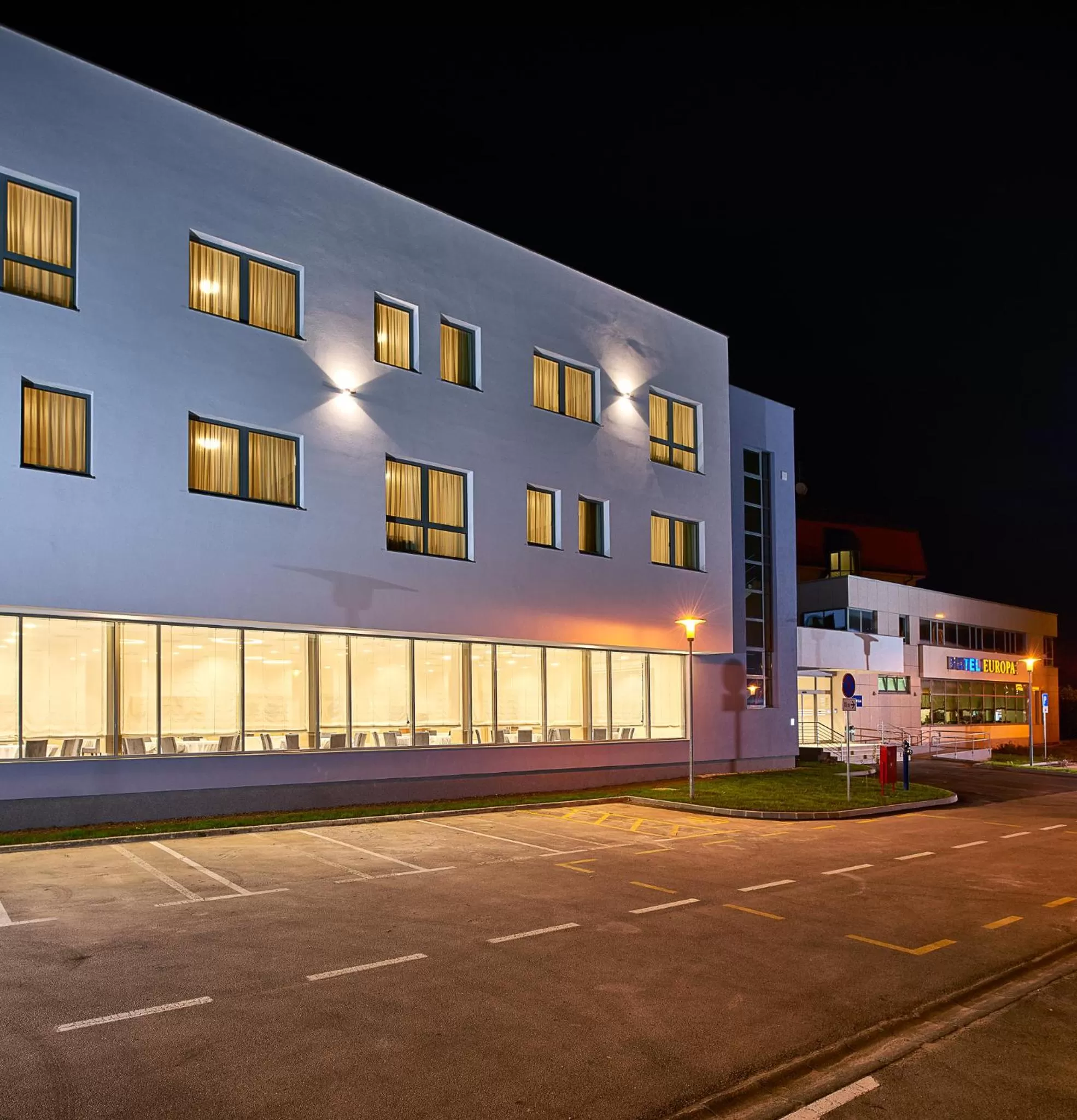 Property Building in Hotel Europa