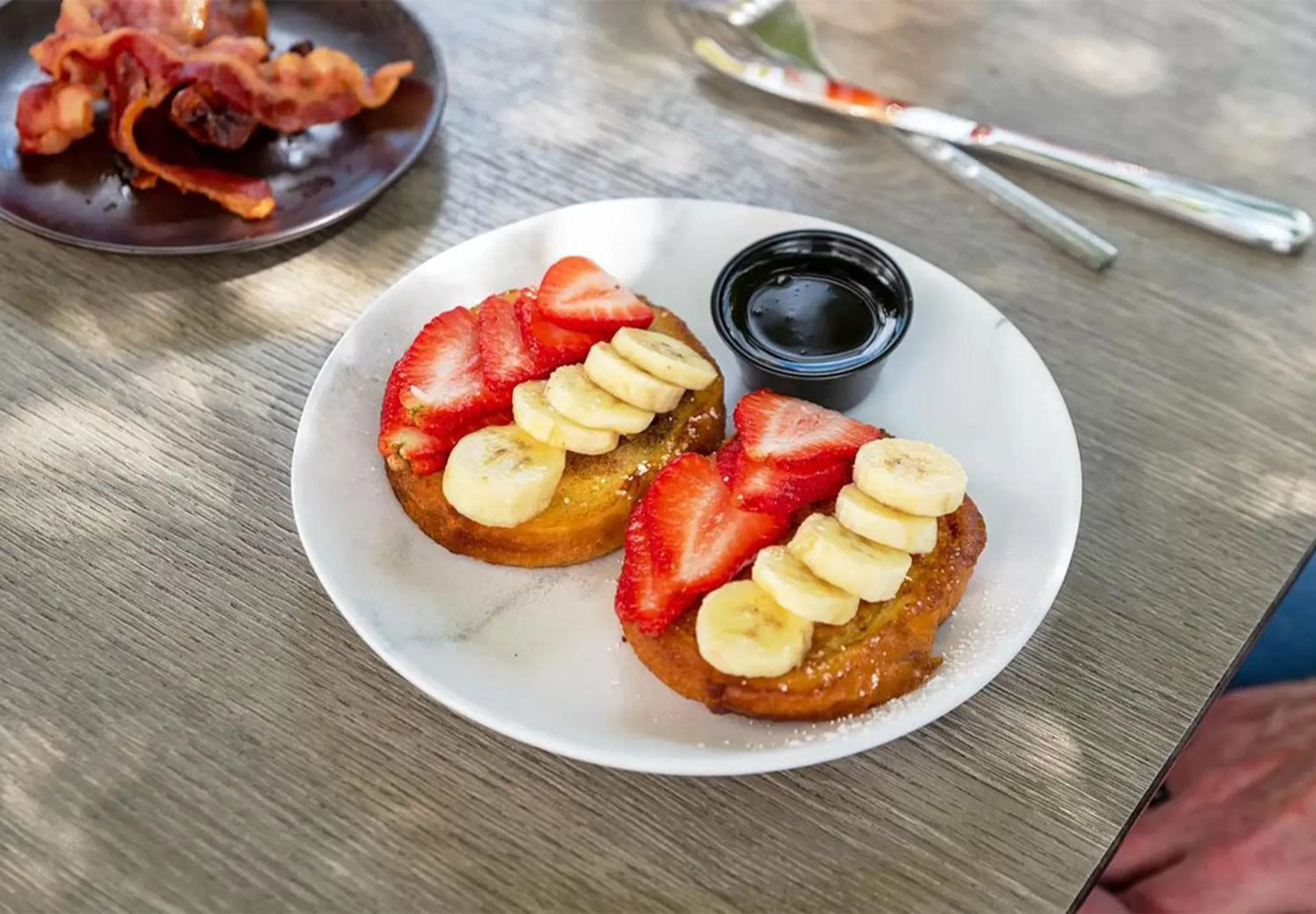 Restaurant/places to eat in North Beach Hotel