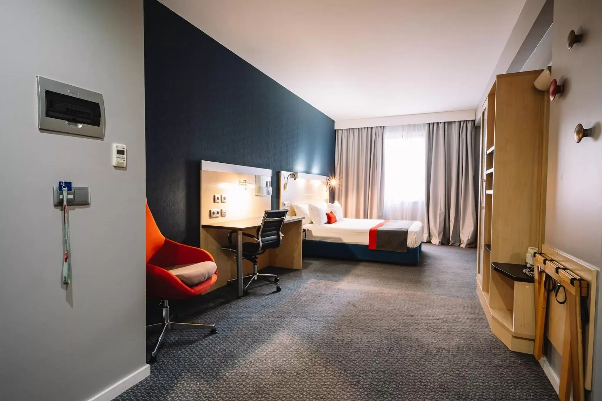 Double Room - Disability Access in Holiday Inn Express Porto Exponor, an IHG Hotel Double Room - Disability Access in Holiday Inn Express Porto Exponor, an IHG Hotel