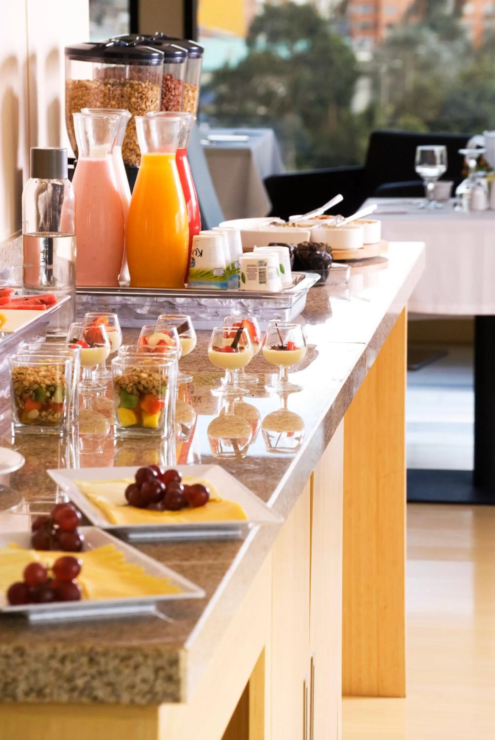 Lounge or bar in Wyndham Bogota