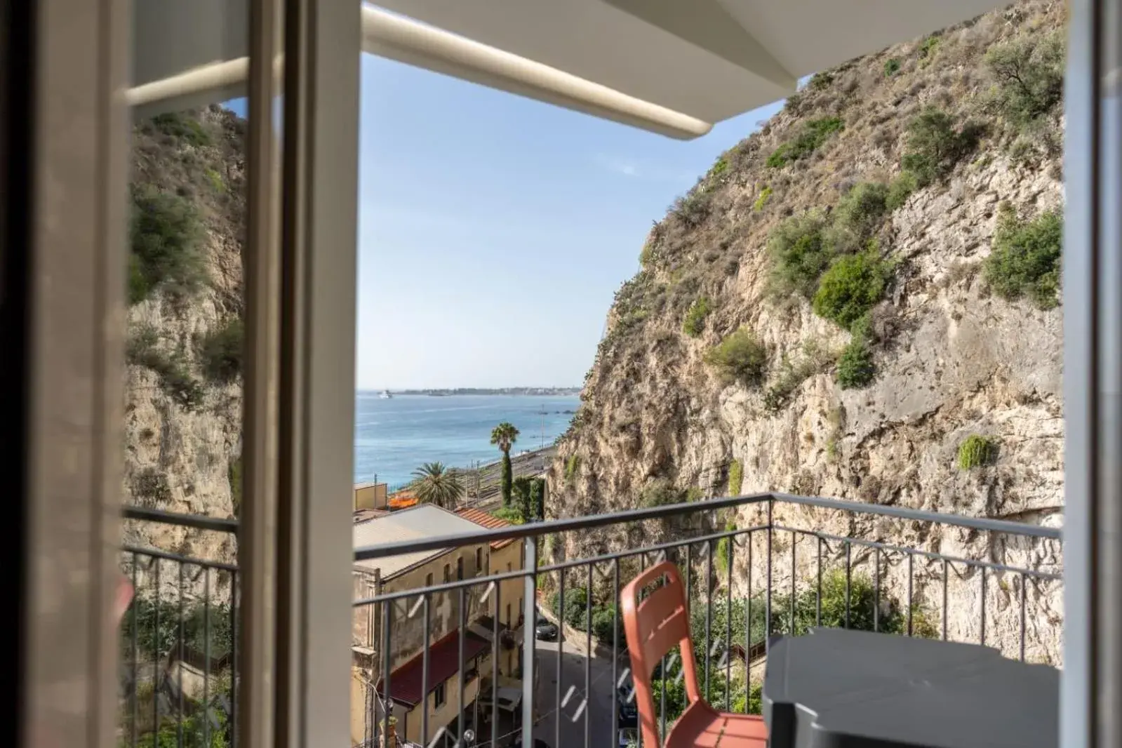 Twin Room with Sea View - single occupancy in Hotel Corallo Twin Room with Sea View - single occupancy in Hotel Corallo